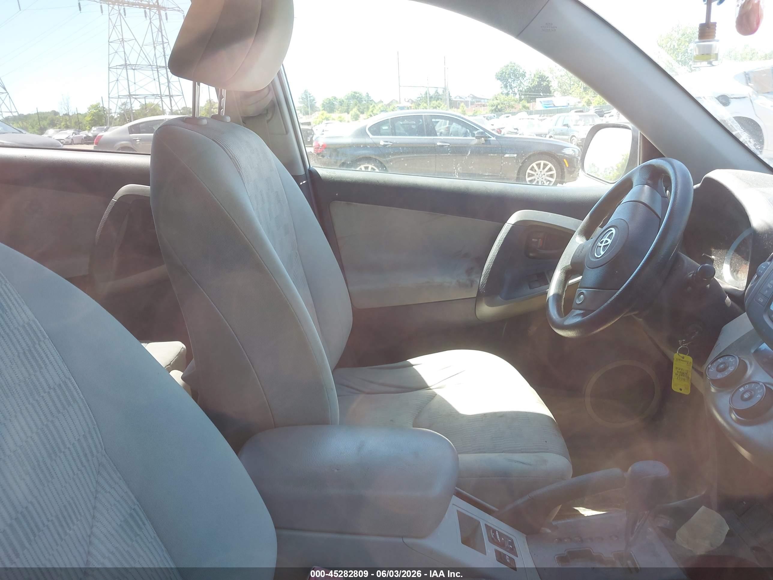 2011 Toyota Rav4   Silver vin: 2T3BF4DV3BW114075
