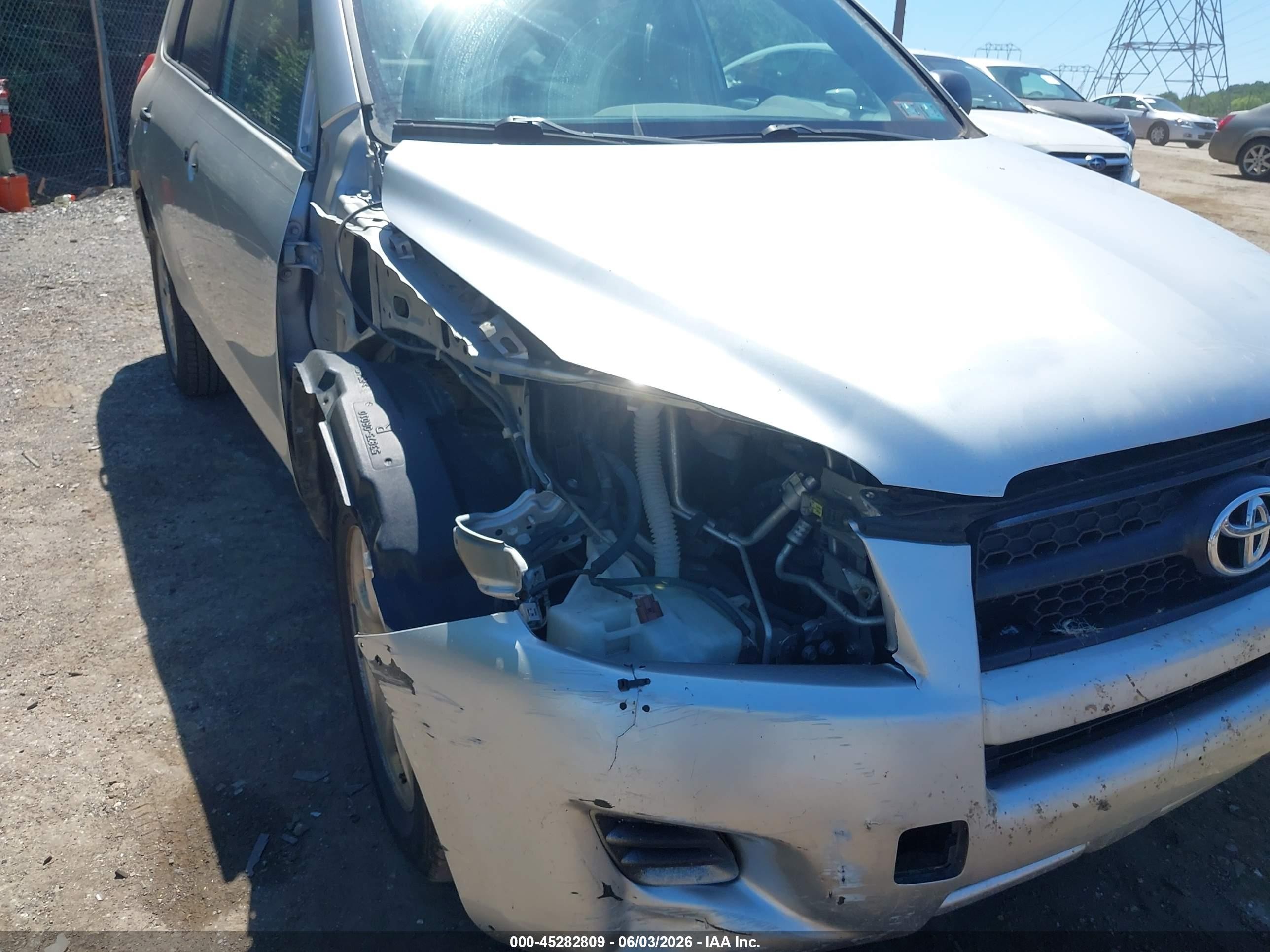 2011 Toyota Rav4   Silver vin: 2T3BF4DV3BW114075