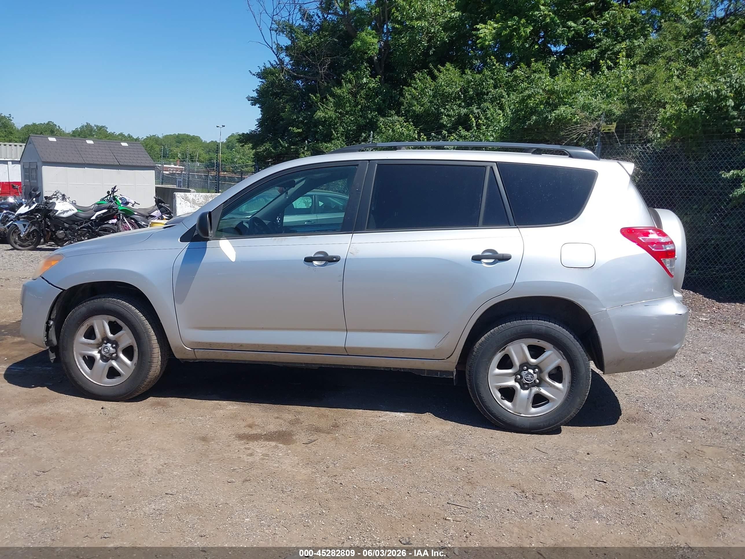 2011 Toyota Rav4   Silver vin: 2T3BF4DV3BW114075