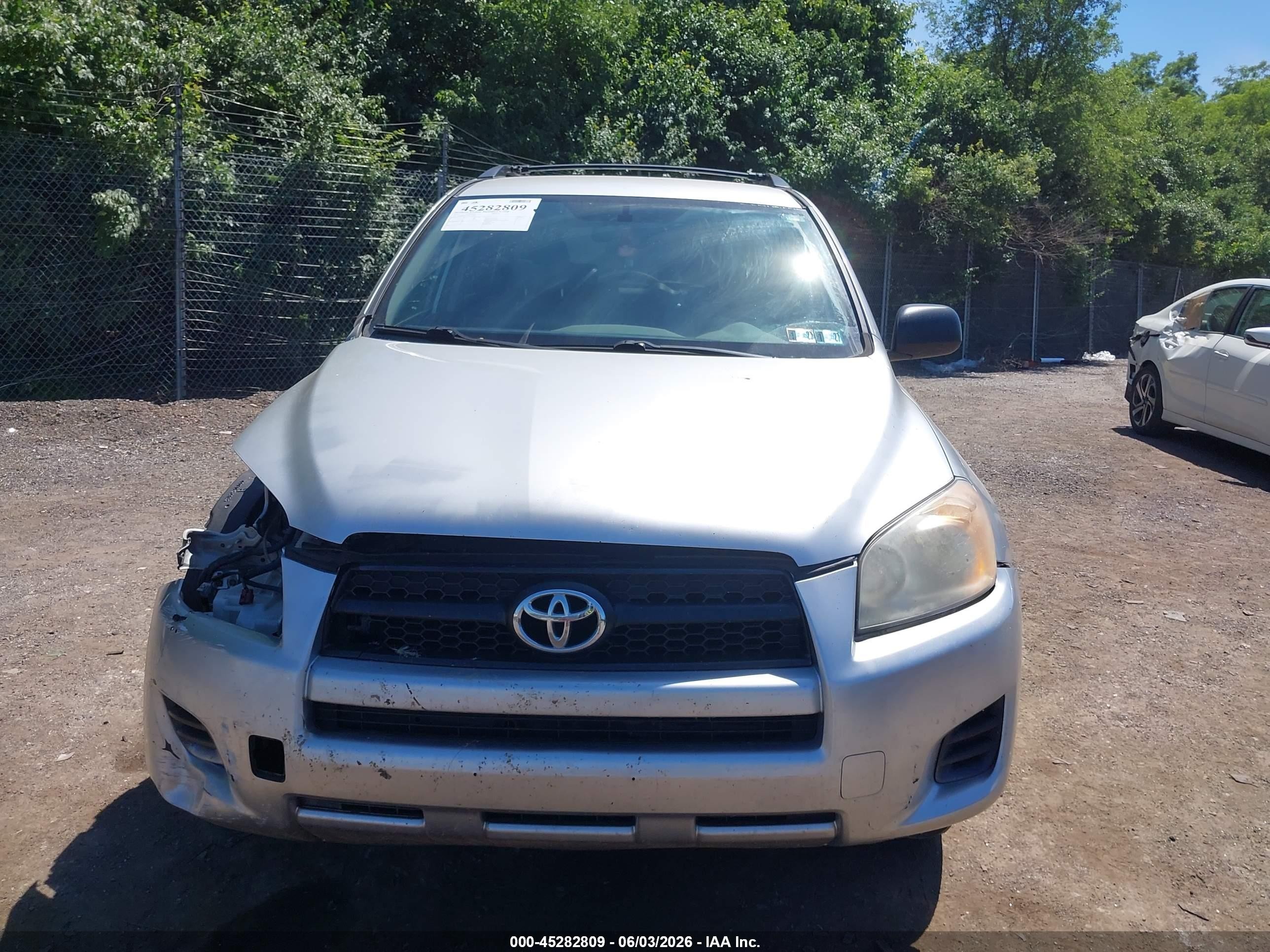 2011 Toyota Rav4   Silver vin: 2T3BF4DV3BW114075