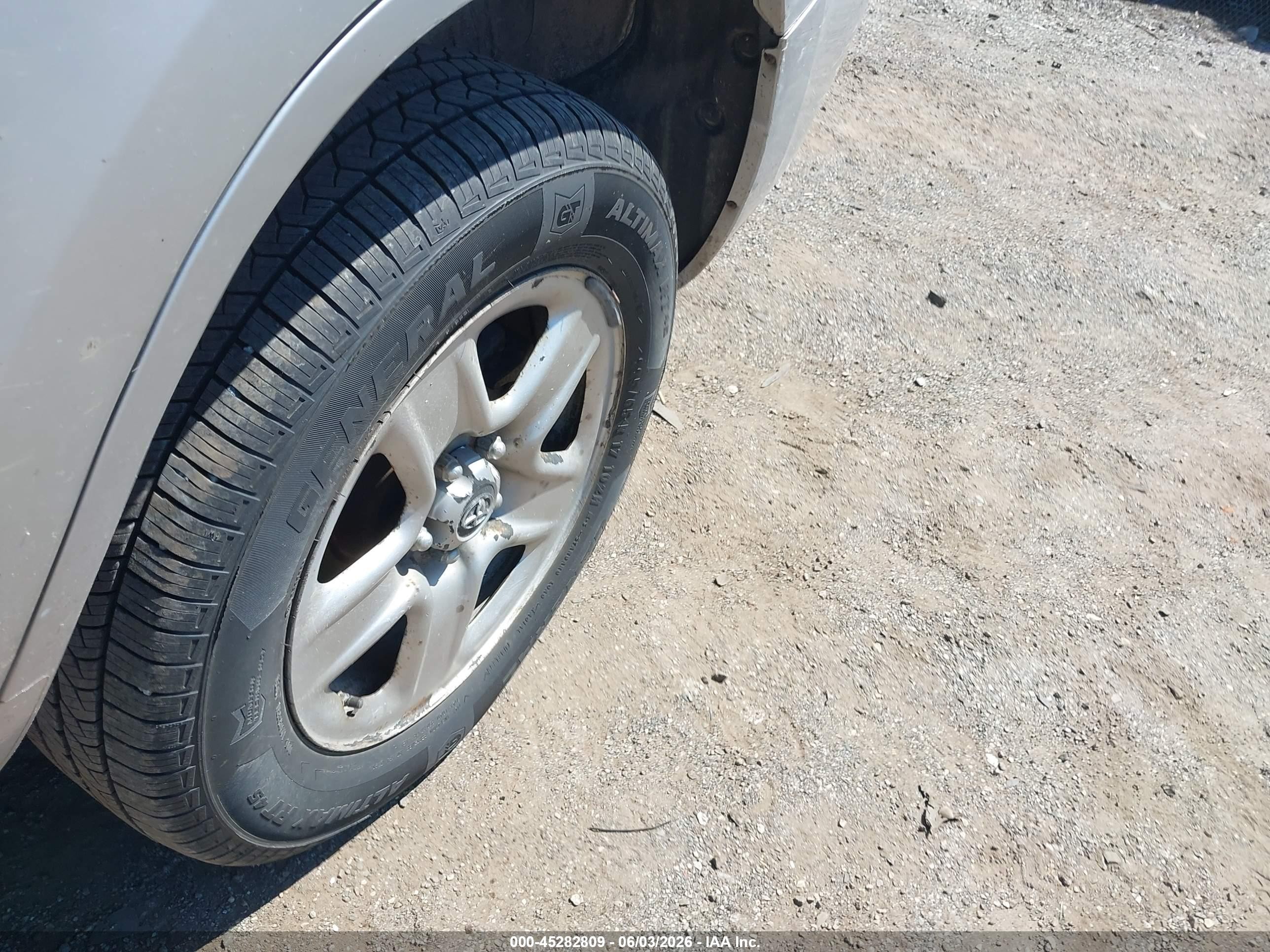 2011 Toyota Rav4   Silver vin: 2T3BF4DV3BW114075
