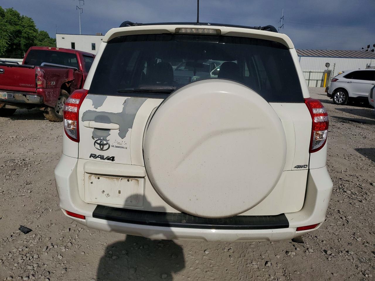 2011 Toyota Rav4 Base White vin: 2T3BF4DV3BW124900