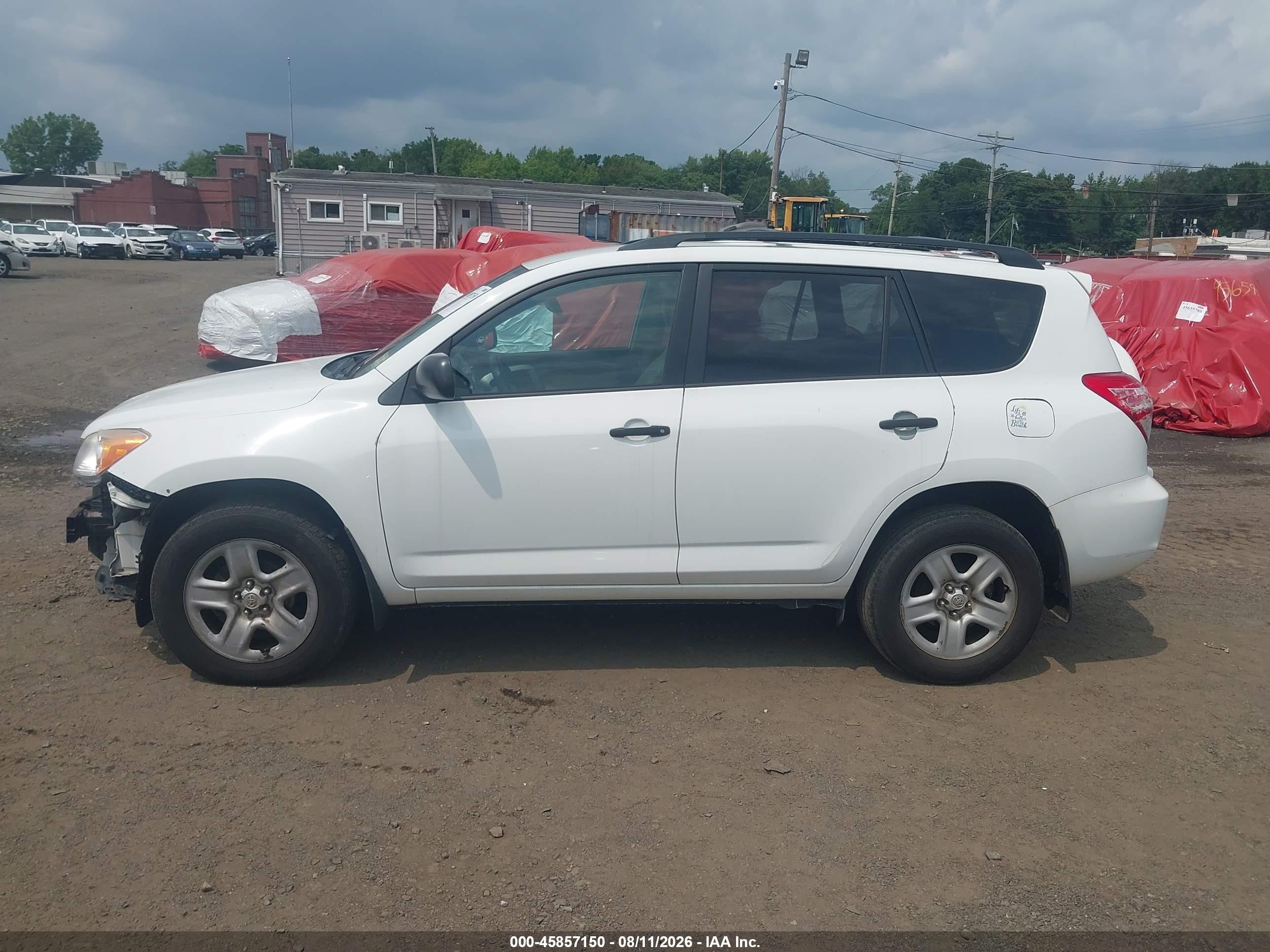 2011 Toyota Rav4   White vin: 2T3BF4DV3BW144712