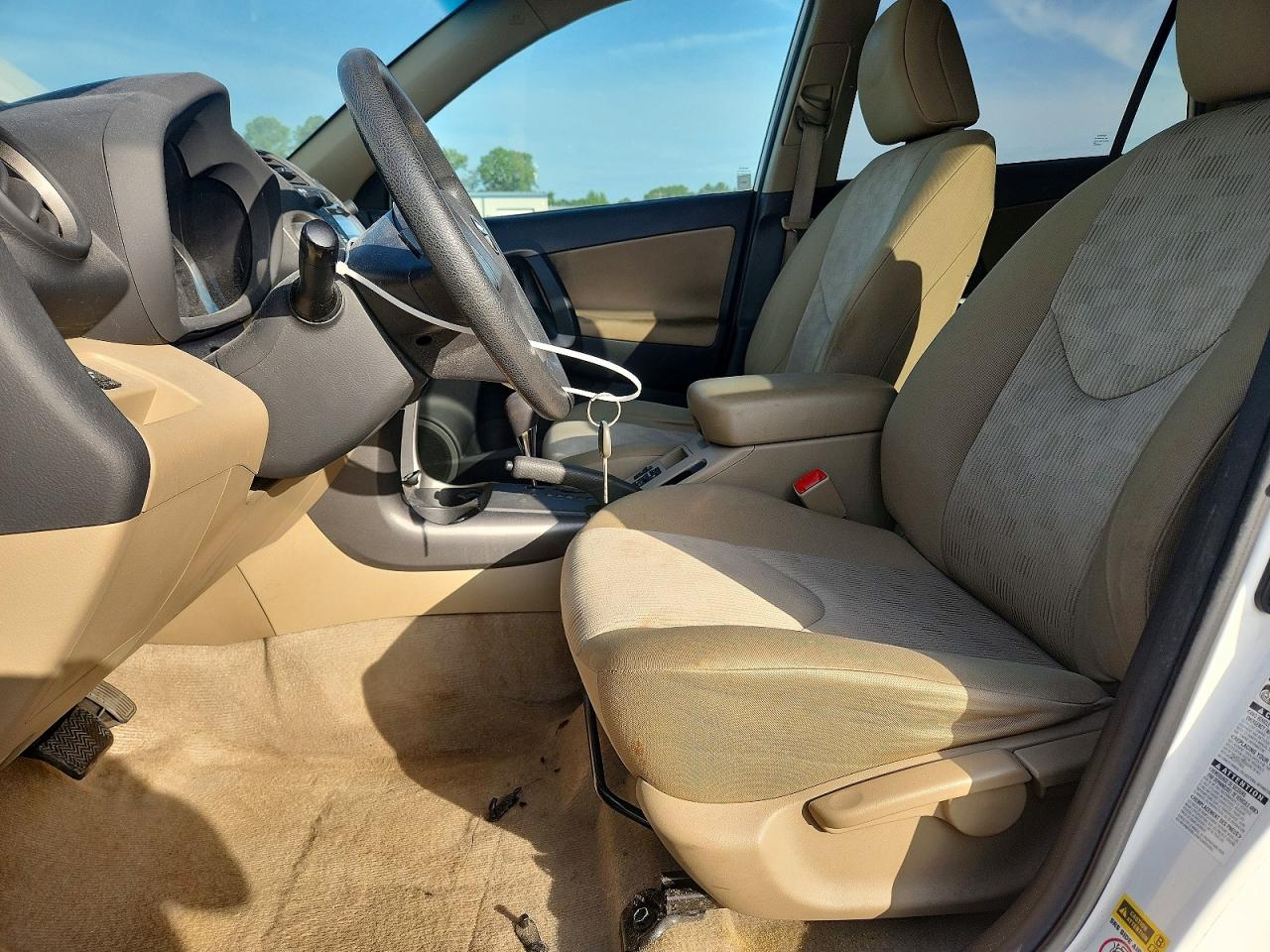 2011 Toyota Rav4 Base White vin: 2T3BF4DV3BW157413