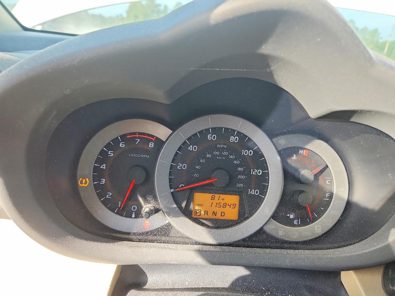 2011 Toyota Rav4 Base White vin: 2T3BF4DV3BW157413