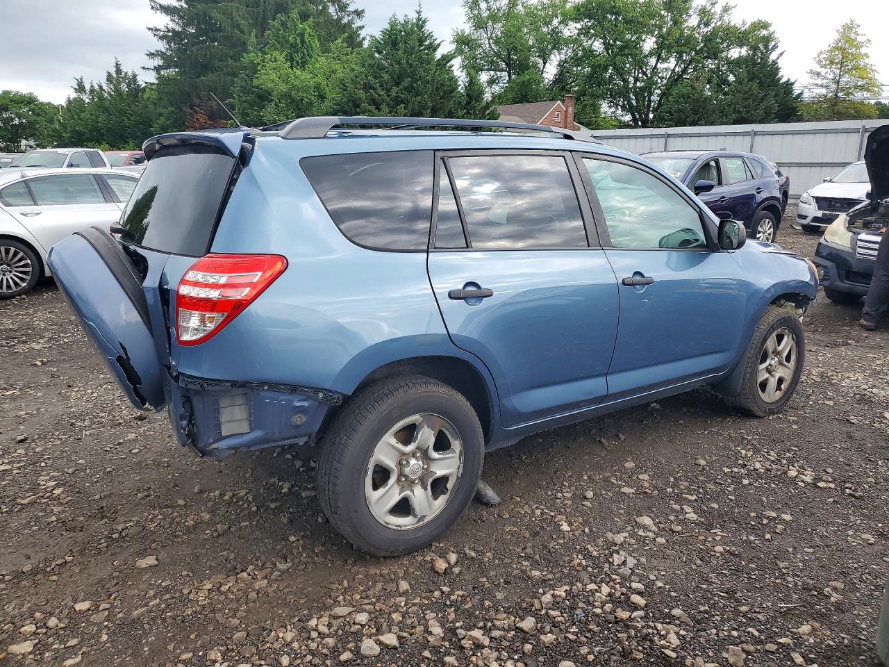 2011 Toyota Rav4 Base Blue vin: 2T3BF4DV3BW172784
