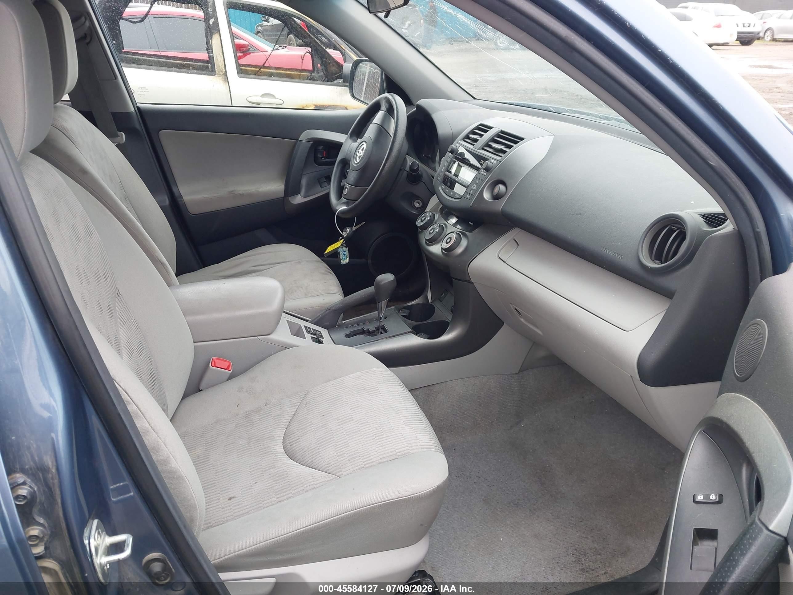 2011 Toyota Rav4   Blue vin: 2T3BF4DV3BW173028