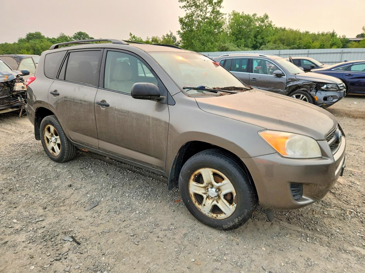 2011 Toyota Rav4 Base Brown vin: 2T3BF4DV3BW177547