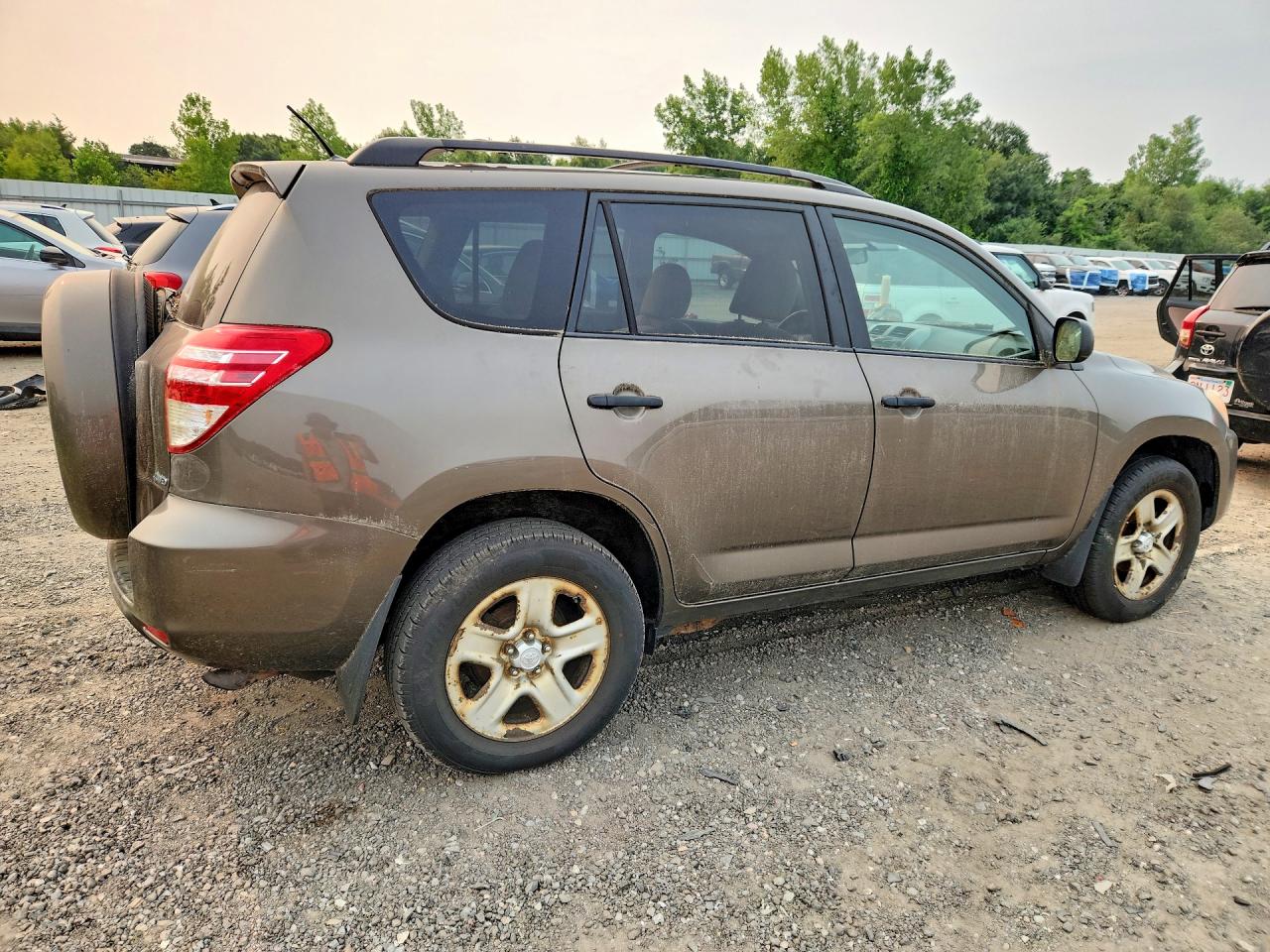 2011 Toyota Rav4 Base Brown vin: 2T3BF4DV3BW177547