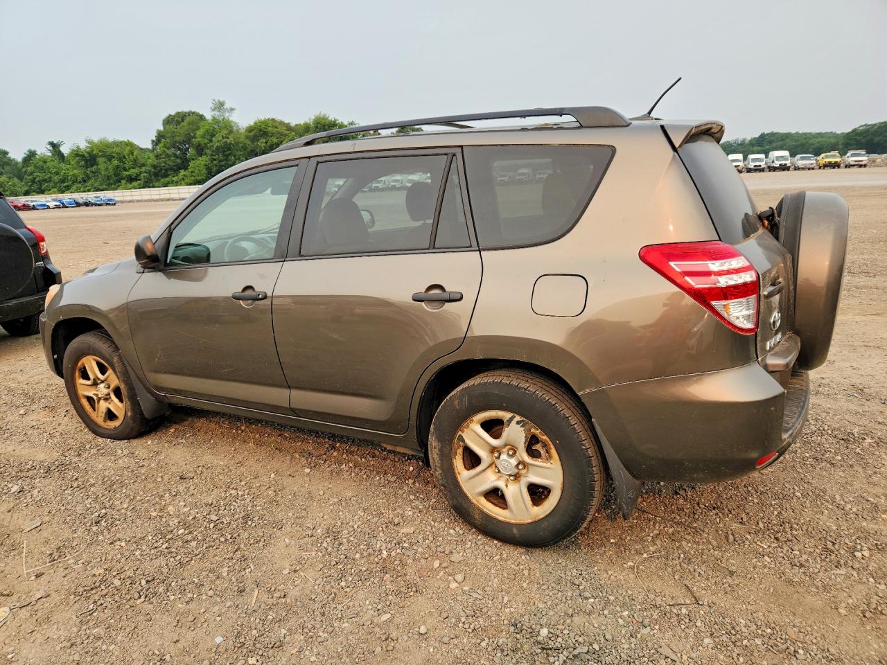 2011 Toyota Rav4 Base Brown vin: 2T3BF4DV3BW177547