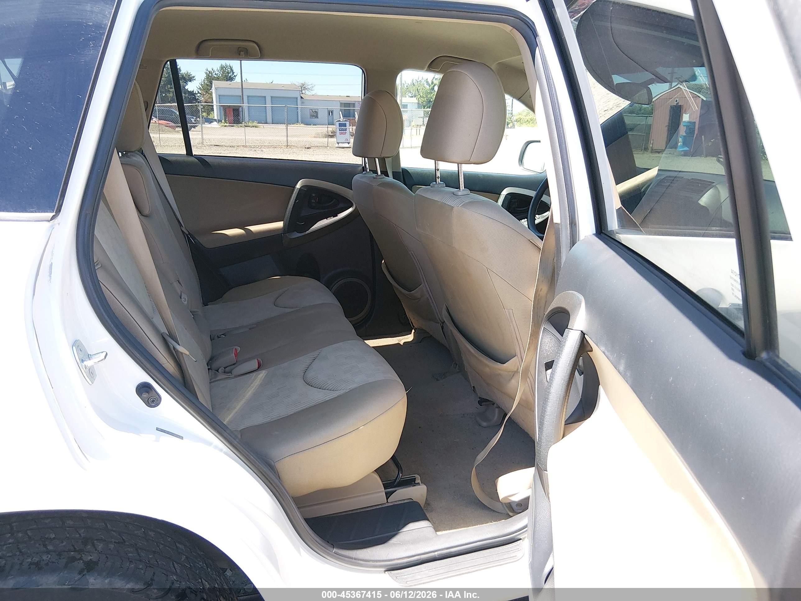 2012 Toyota Rav4   White vin: 2T3BF4DV3CW204392