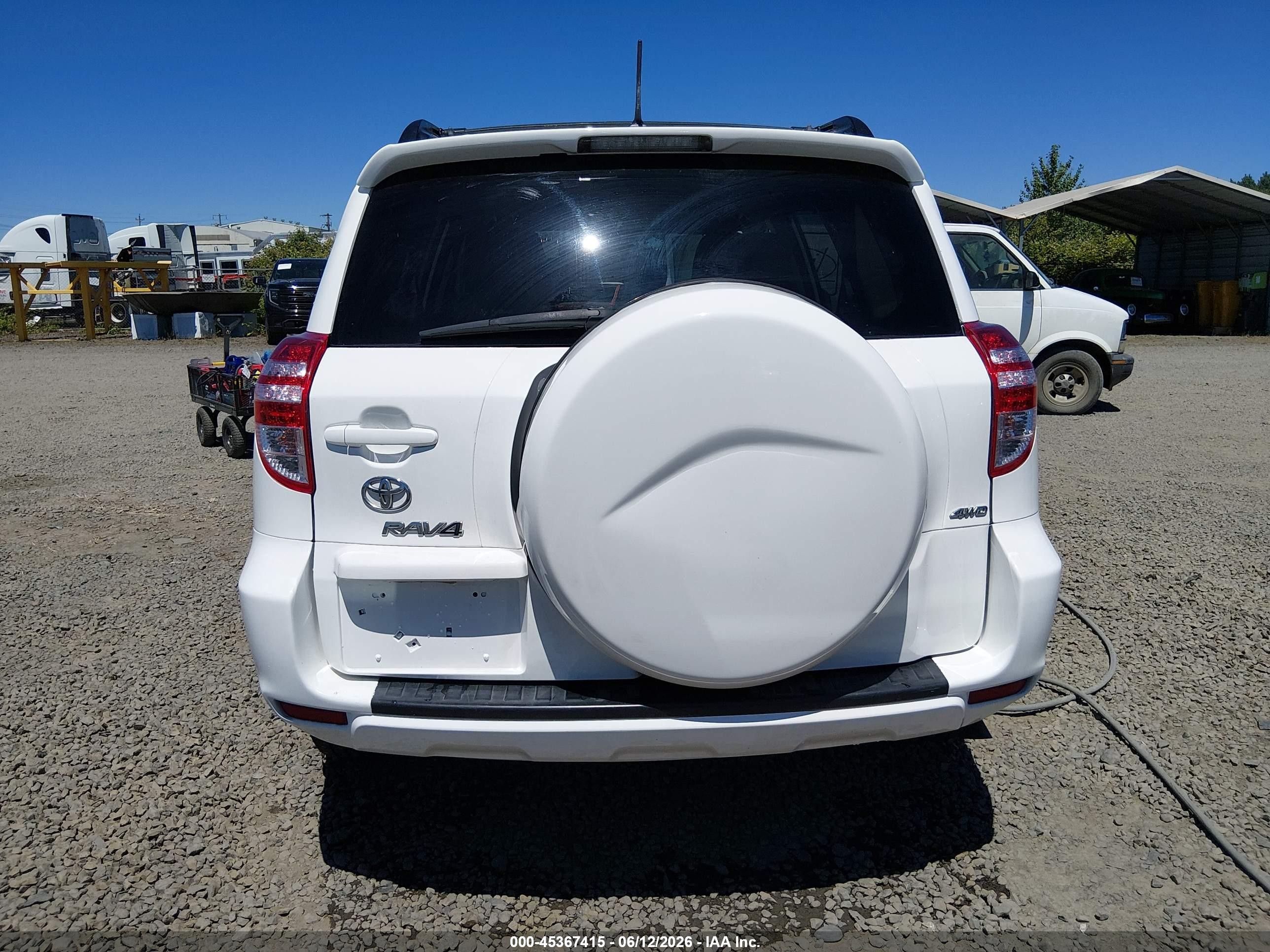 2012 Toyota Rav4   White vin: 2T3BF4DV3CW204392