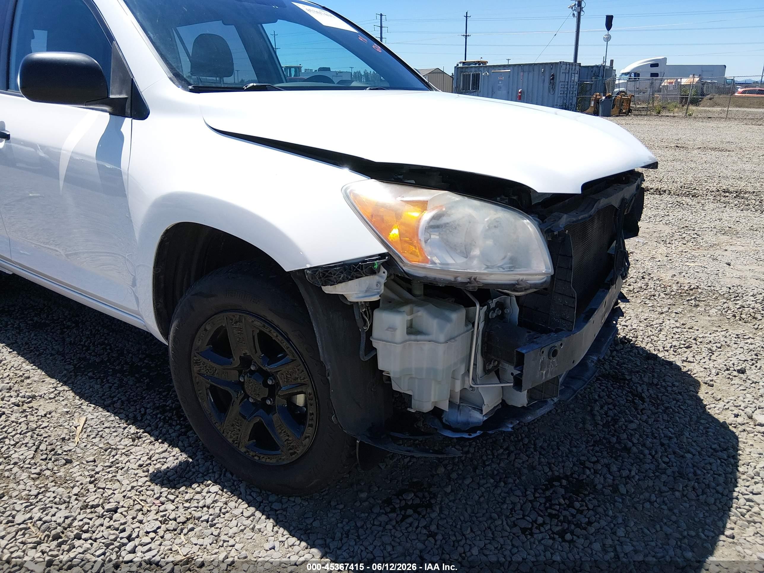 2012 Toyota Rav4   White vin: 2T3BF4DV3CW204392