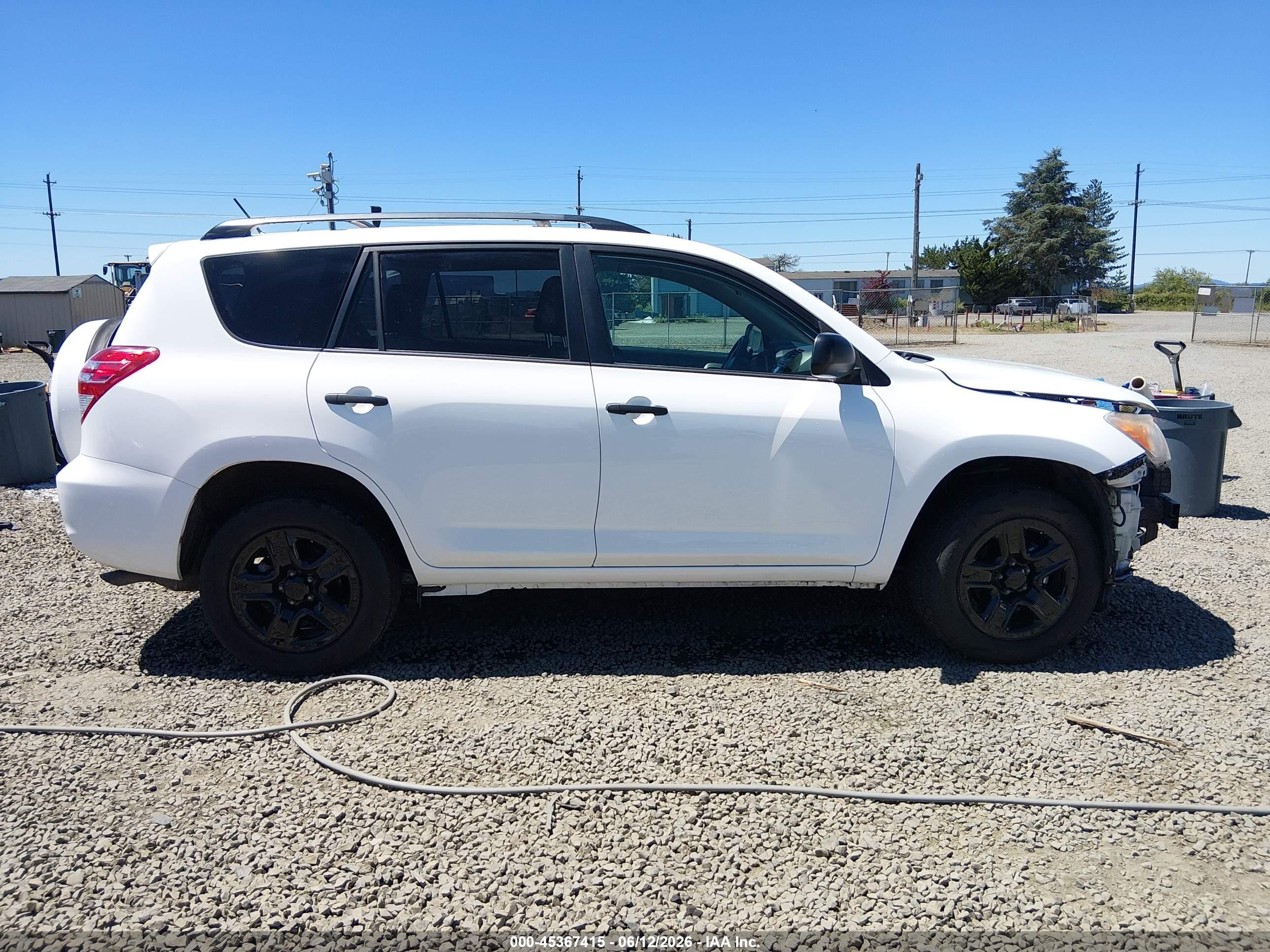 2012 Toyota Rav4   White vin: 2T3BF4DV3CW204392