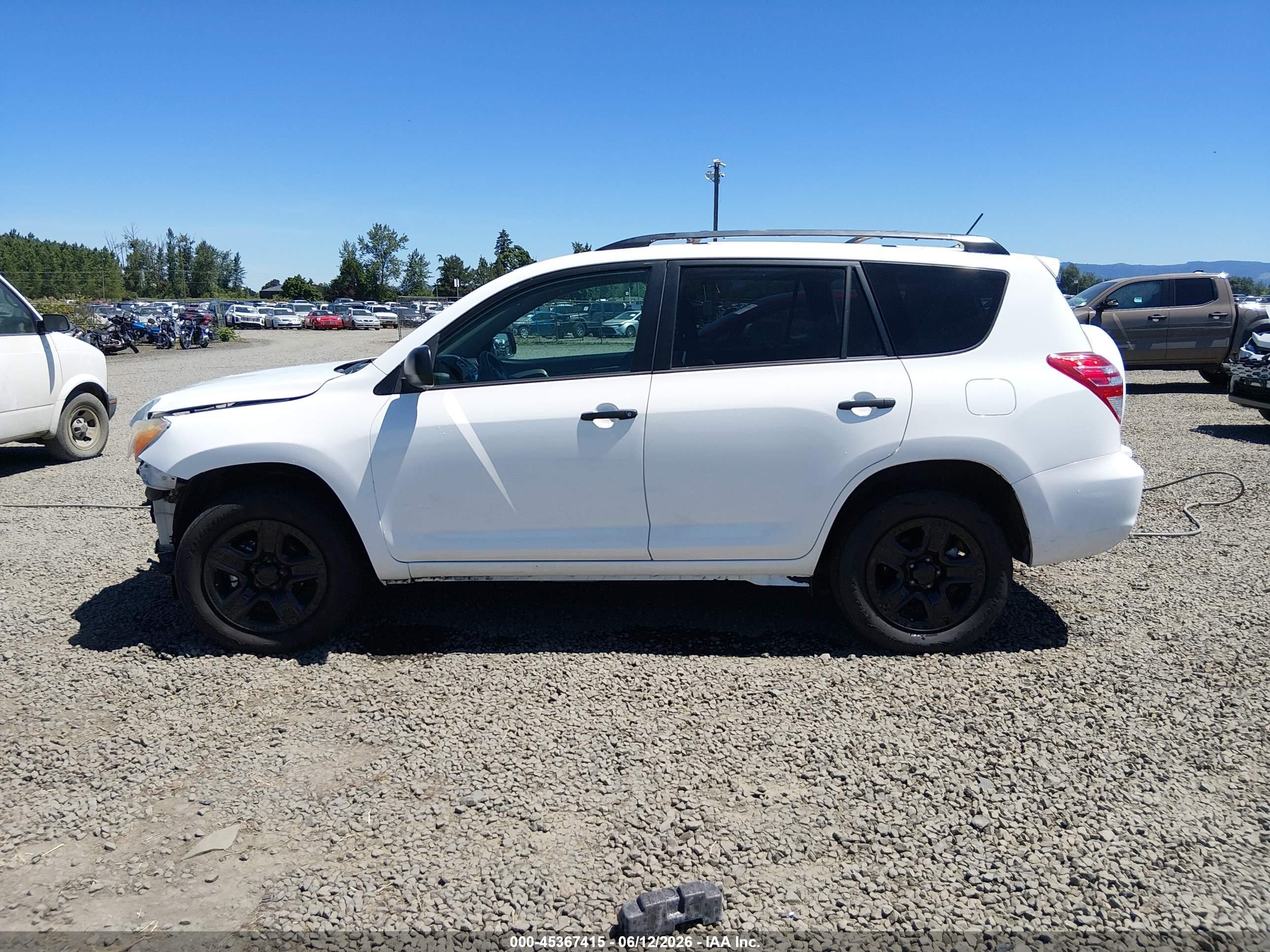 2012 Toyota Rav4   White vin: 2T3BF4DV3CW204392