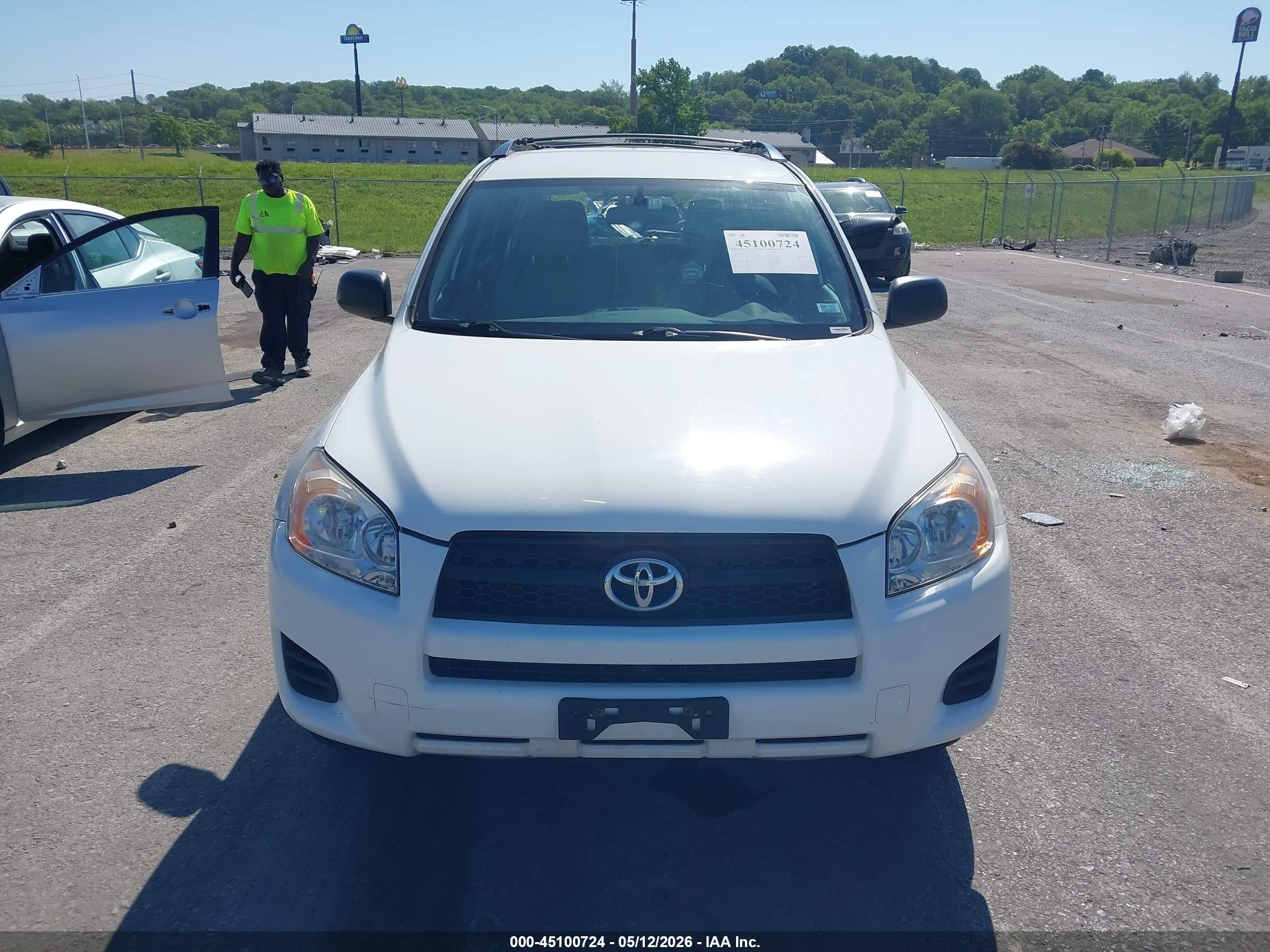 2012 Toyota Rav4   White vin: 2T3BF4DV3CW249994