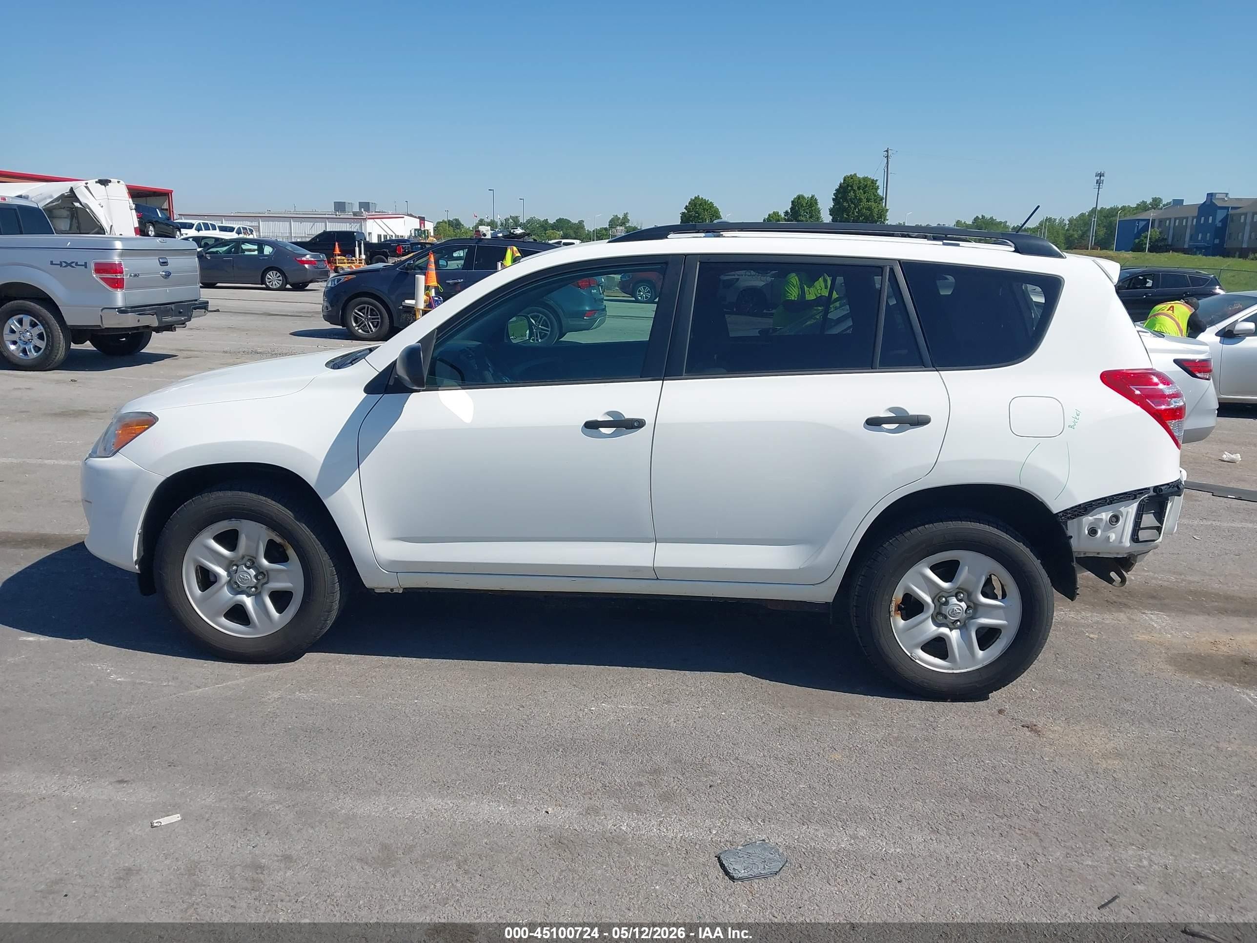 2012 Toyota Rav4   White vin: 2T3BF4DV3CW249994