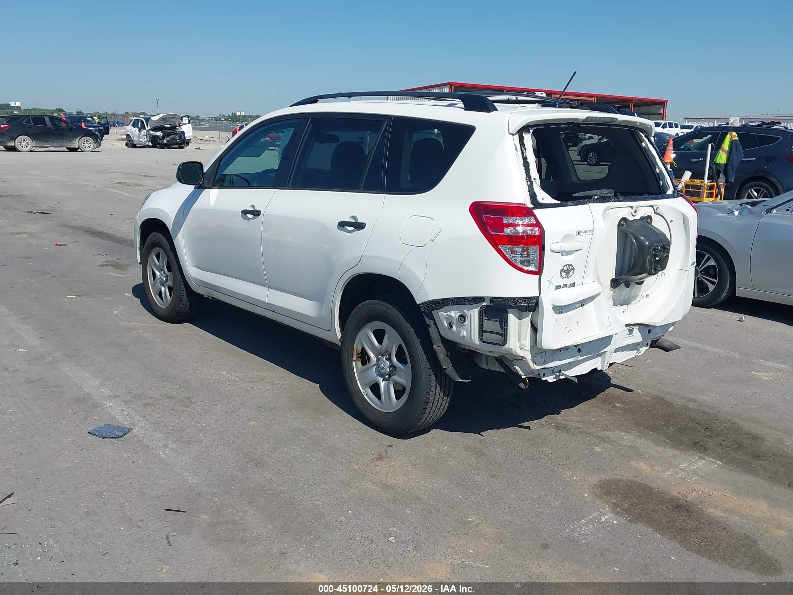 2012 Toyota Rav4   White vin: 2T3BF4DV3CW249994