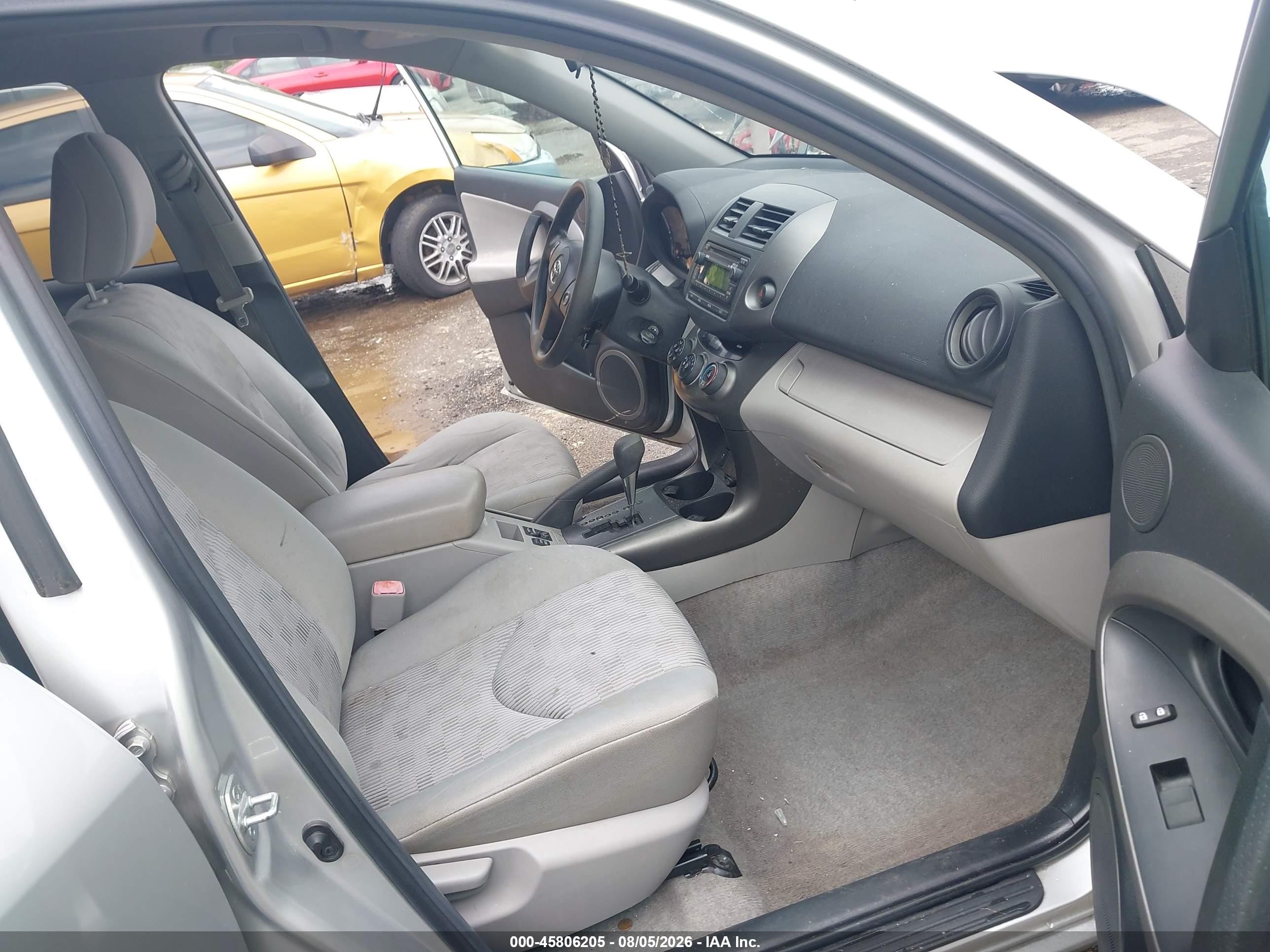 2012 Toyota Rav4   Silver vin: 2T3BF4DV3CW255178
