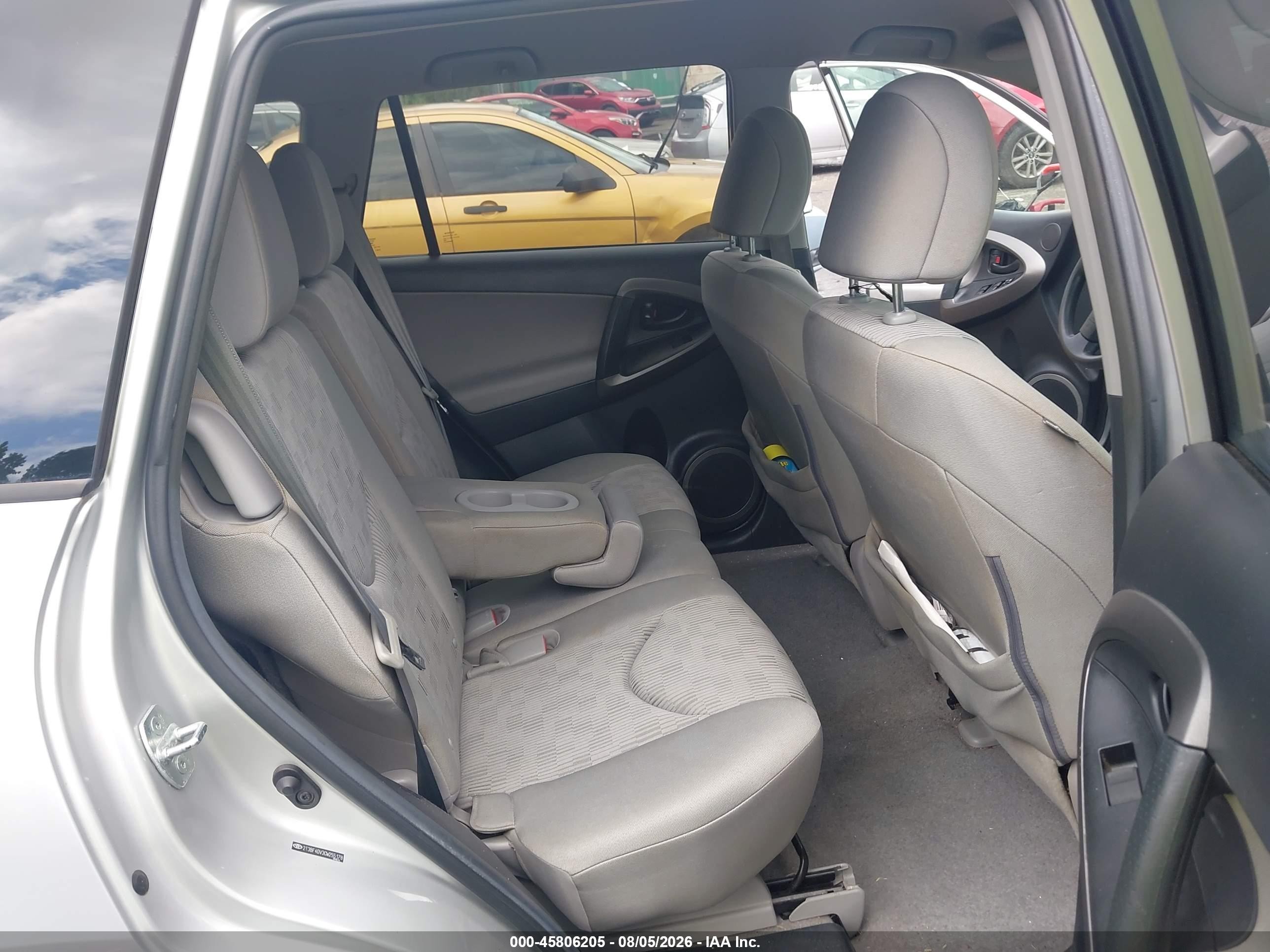 2012 Toyota Rav4   Silver vin: 2T3BF4DV3CW255178