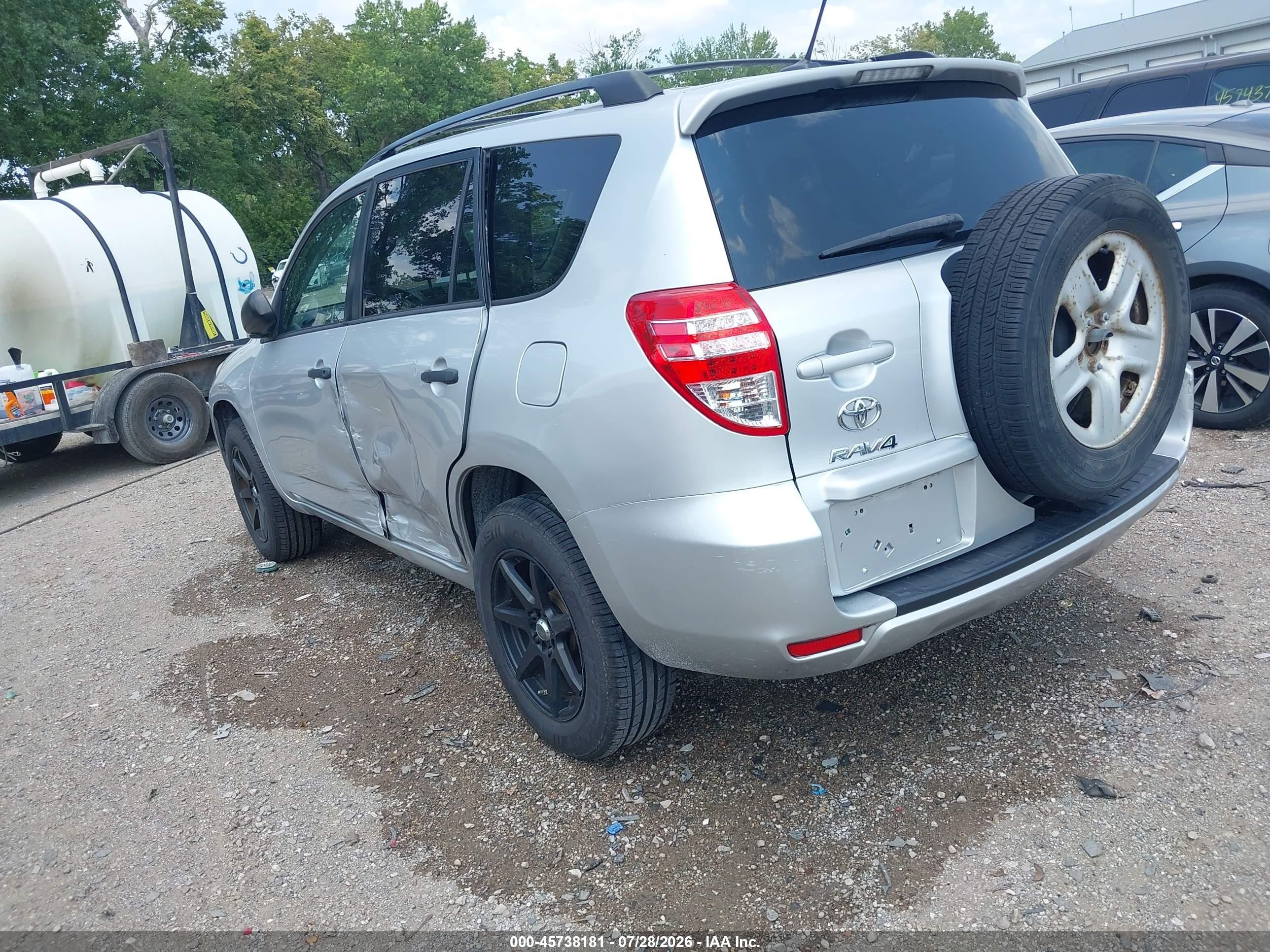 2012 Toyota Rav4   Серебряный vin: 2T3BF4DV3CW262812