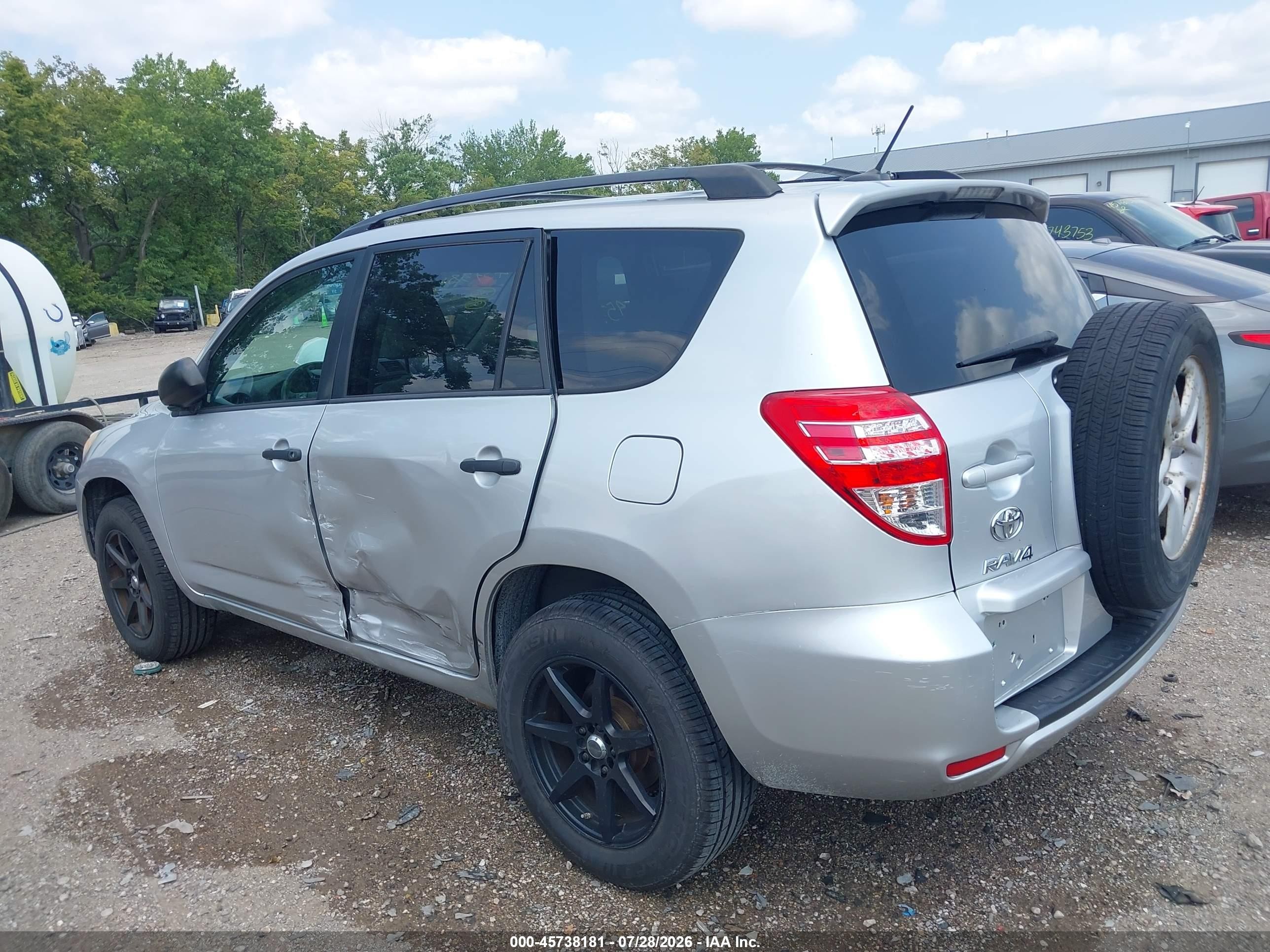 2012 Toyota Rav4   Серебряный vin: 2T3BF4DV3CW262812