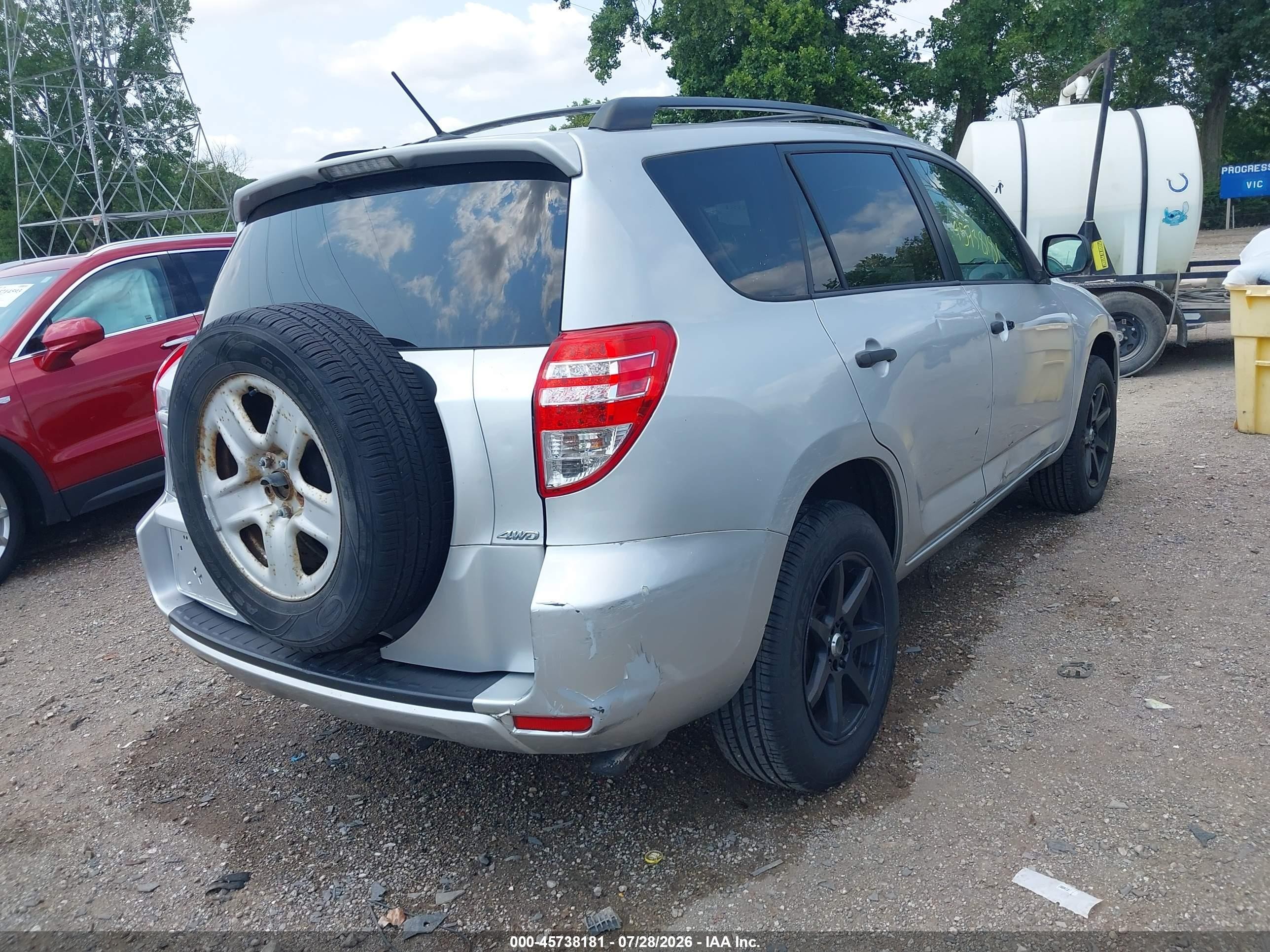 2012 Toyota Rav4   Серебряный vin: 2T3BF4DV3CW262812