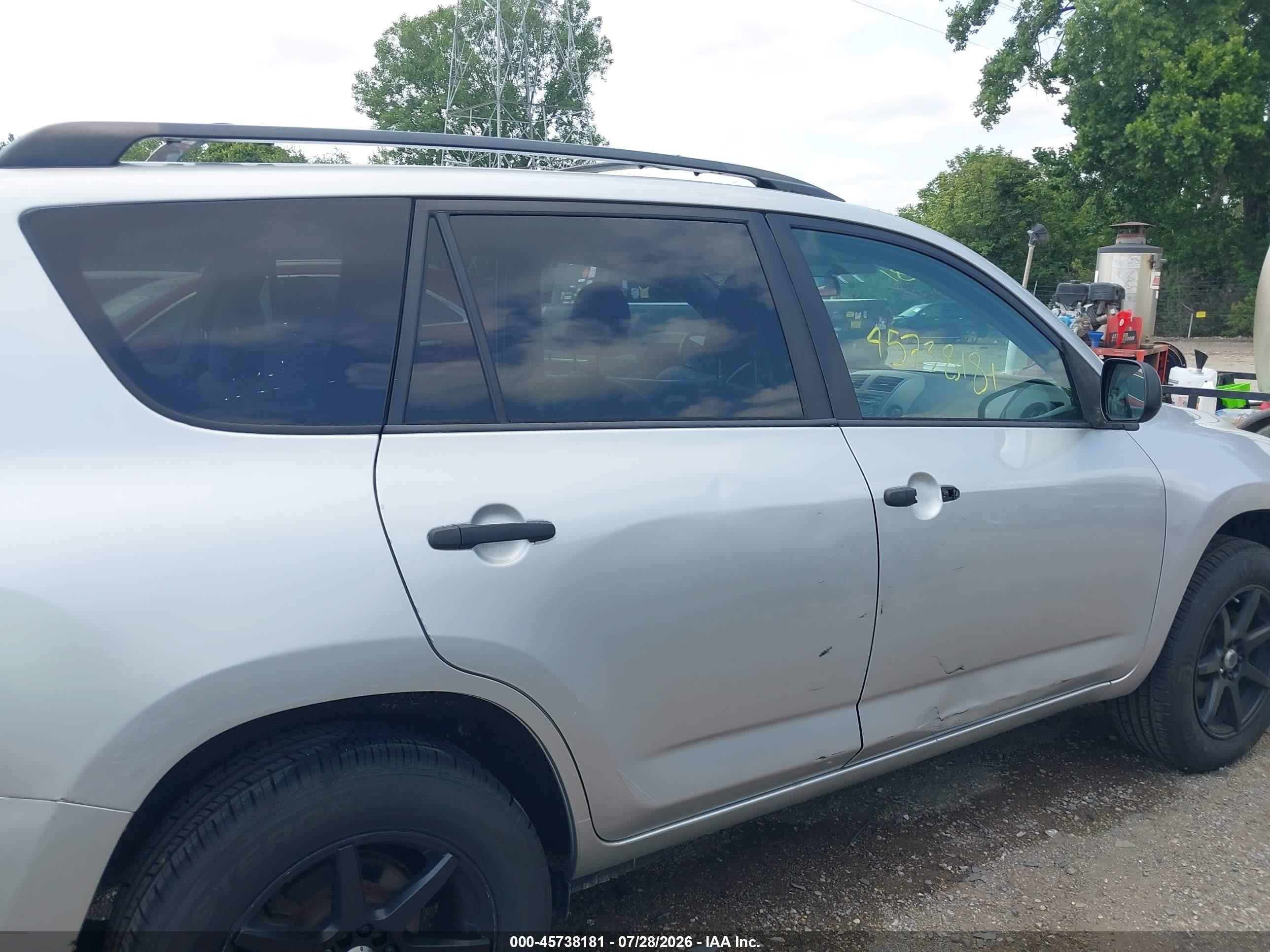 2012 Toyota Rav4   Серебряный vin: 2T3BF4DV3CW262812