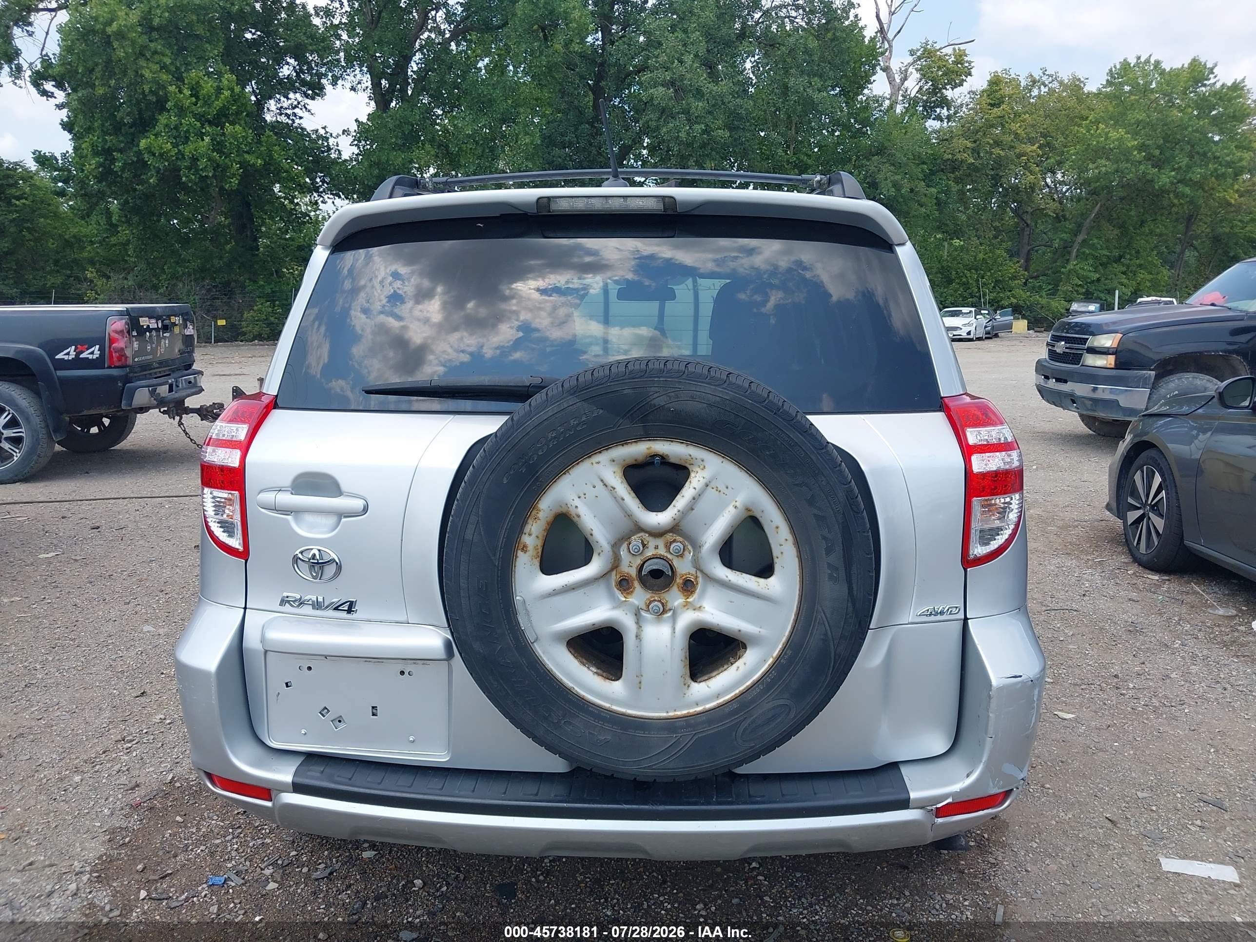 2012 Toyota Rav4   Серебряный vin: 2T3BF4DV3CW262812