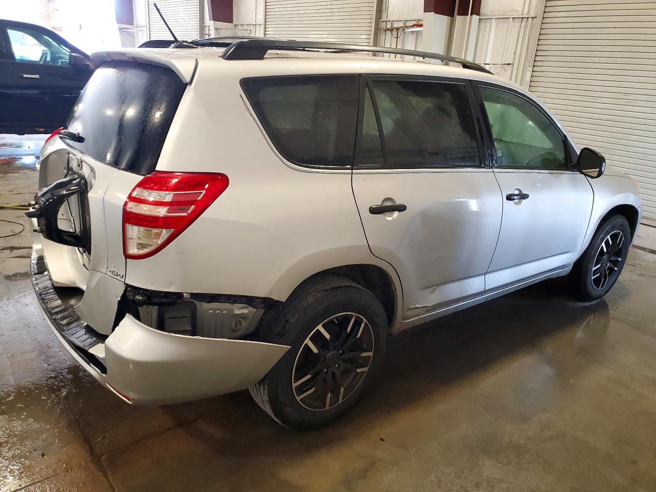 2010 Toyota Rav4 Base Silver vin: 2T3BF4DV4AW057772