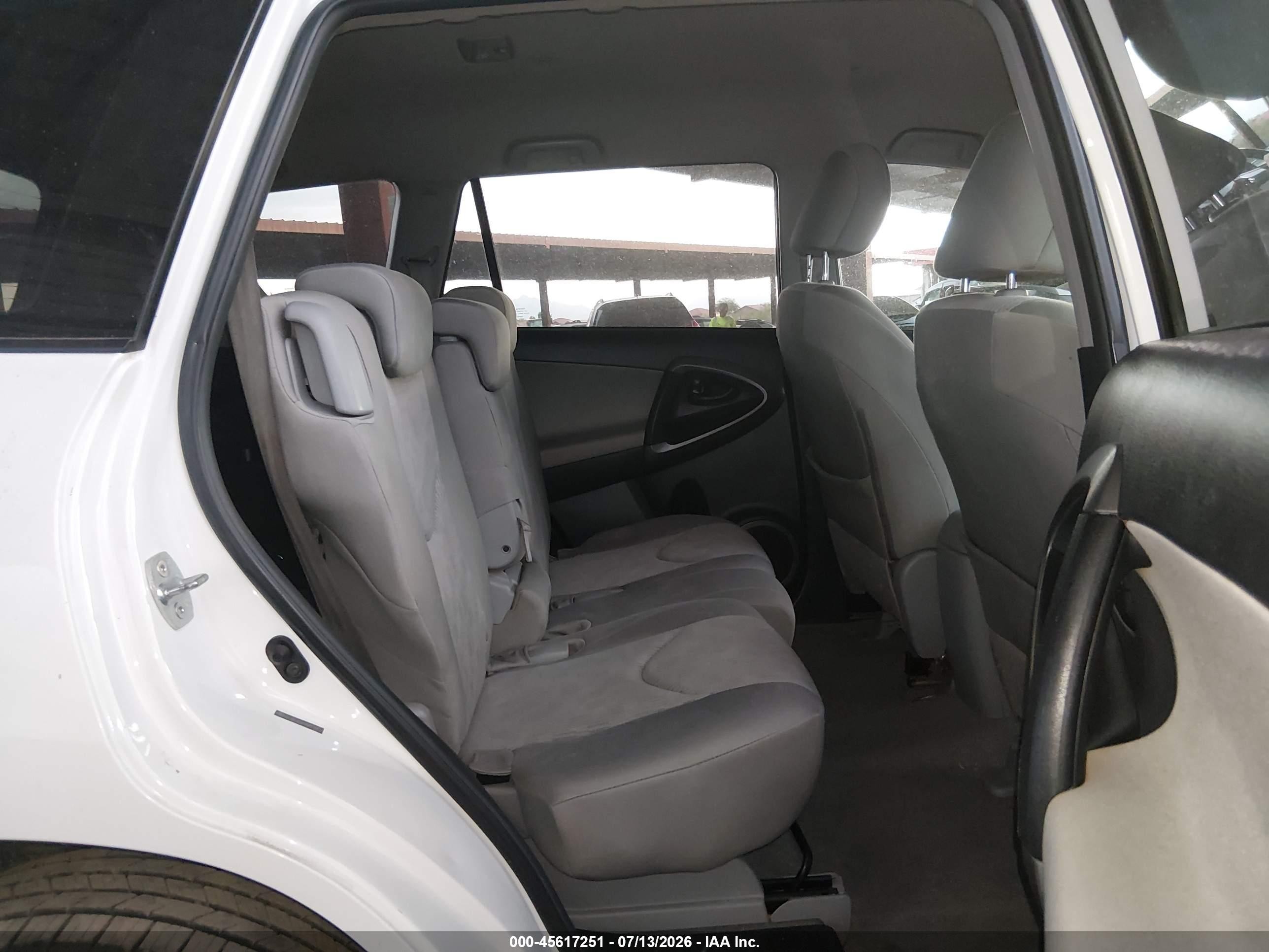 2010 Toyota Rav4   Белый vin: 2T3BF4DV4AW059859