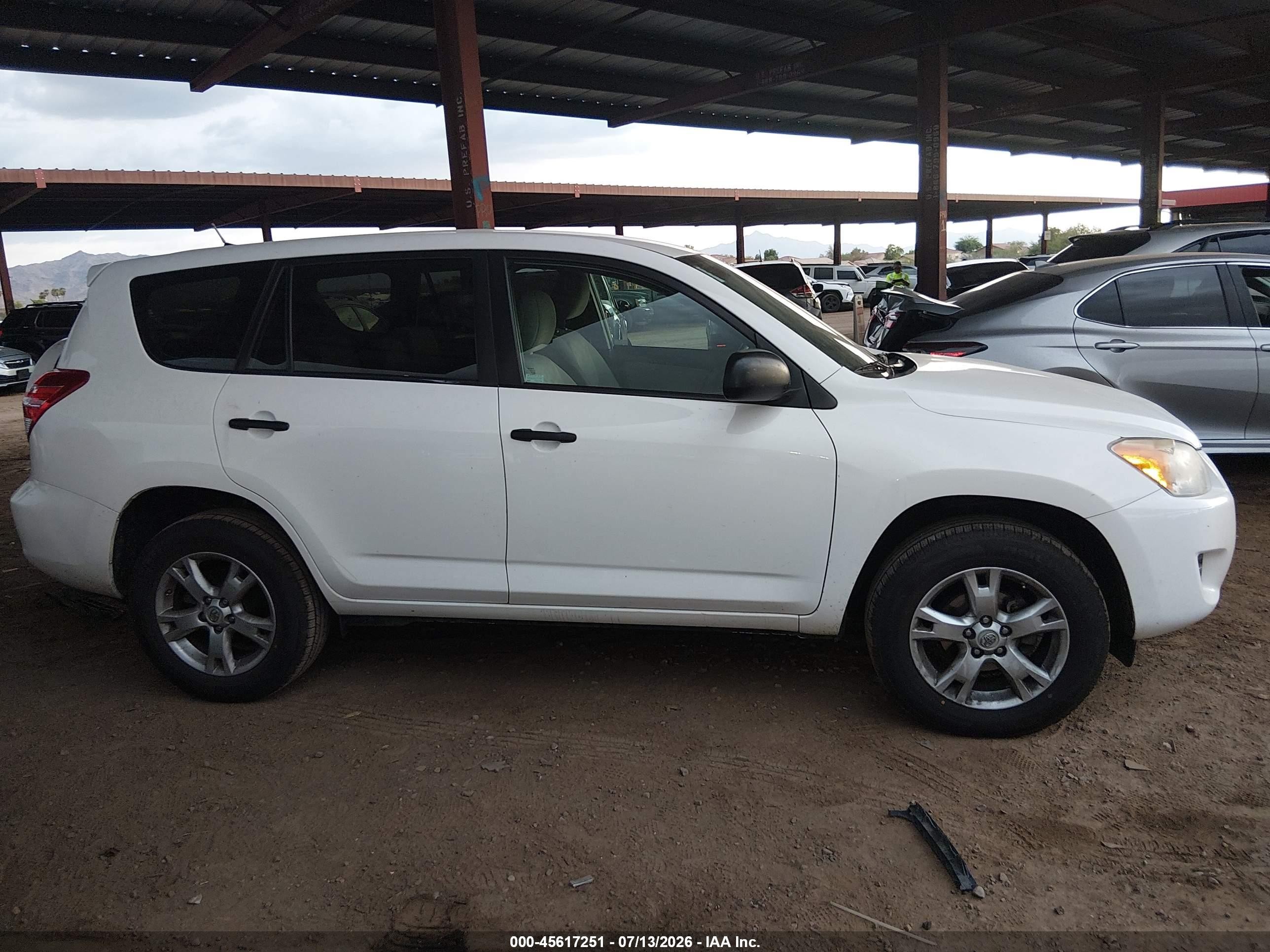 2010 Toyota Rav4   Белый vin: 2T3BF4DV4AW059859