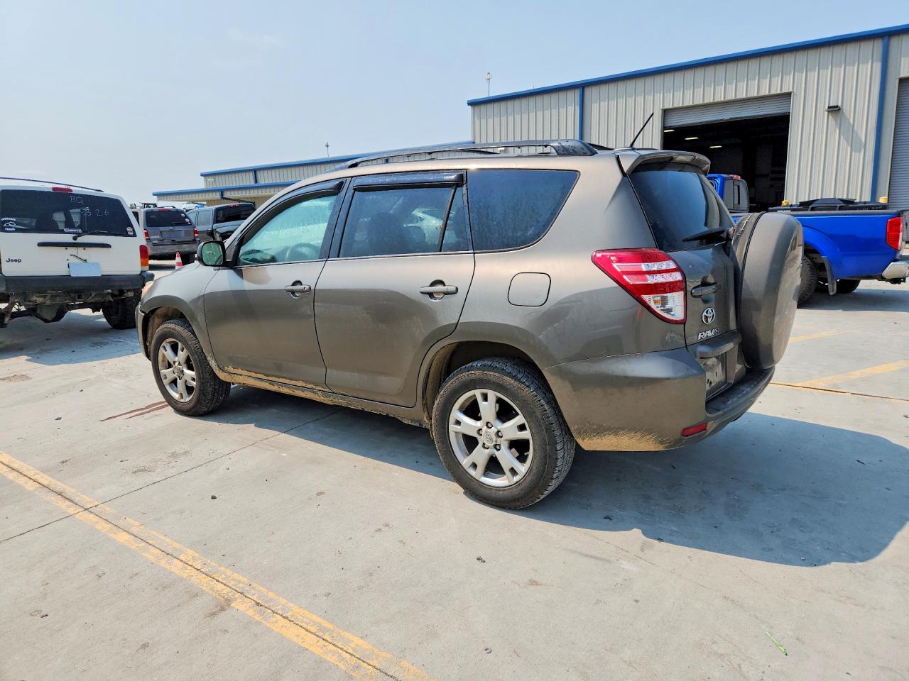 2011 Toyota Rav4 Base Tan vin: 2T3BF4DV4BW085119