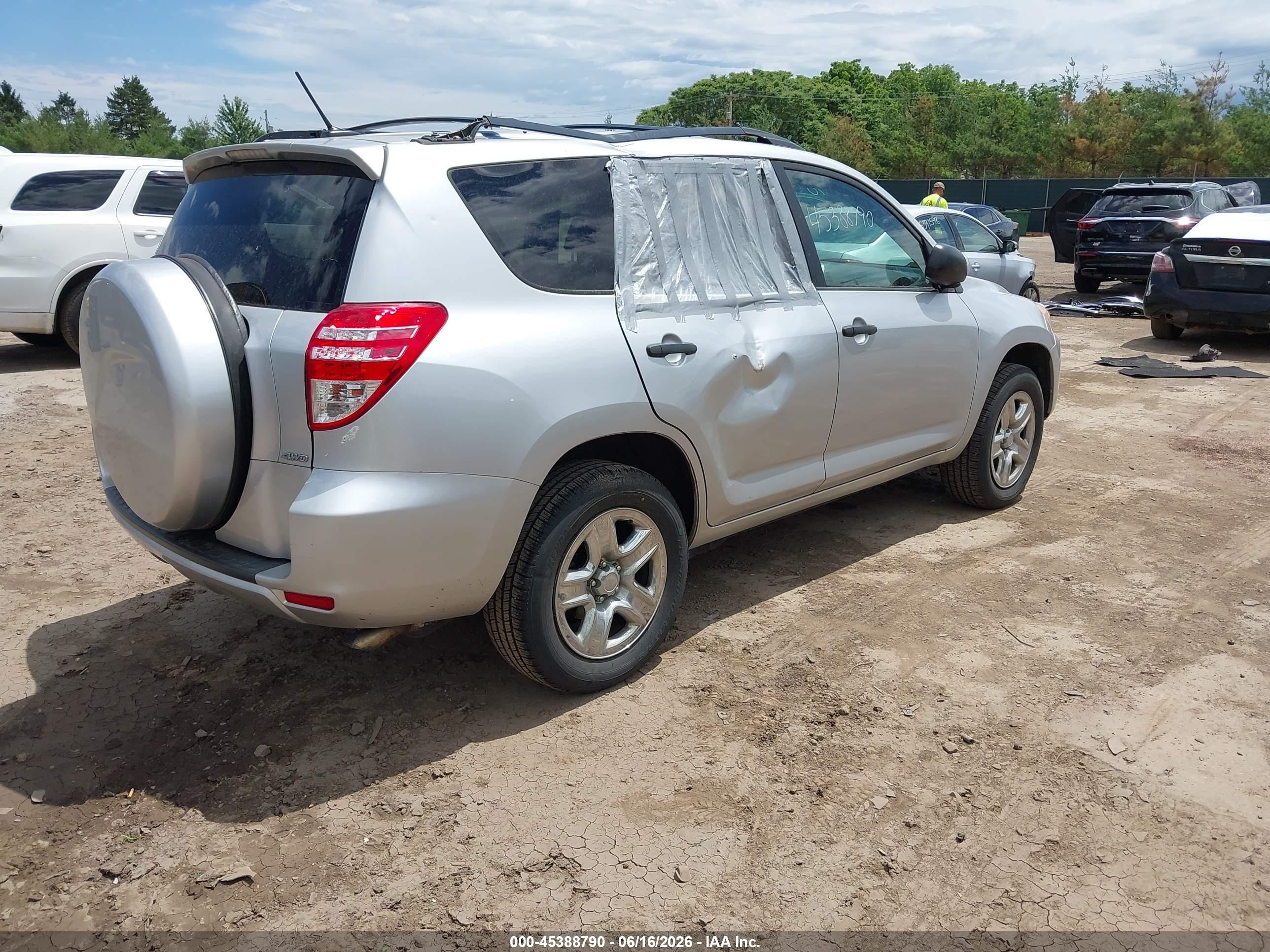 2011 Toyota Rav4   Silver vin: 2T3BF4DV4BW095052