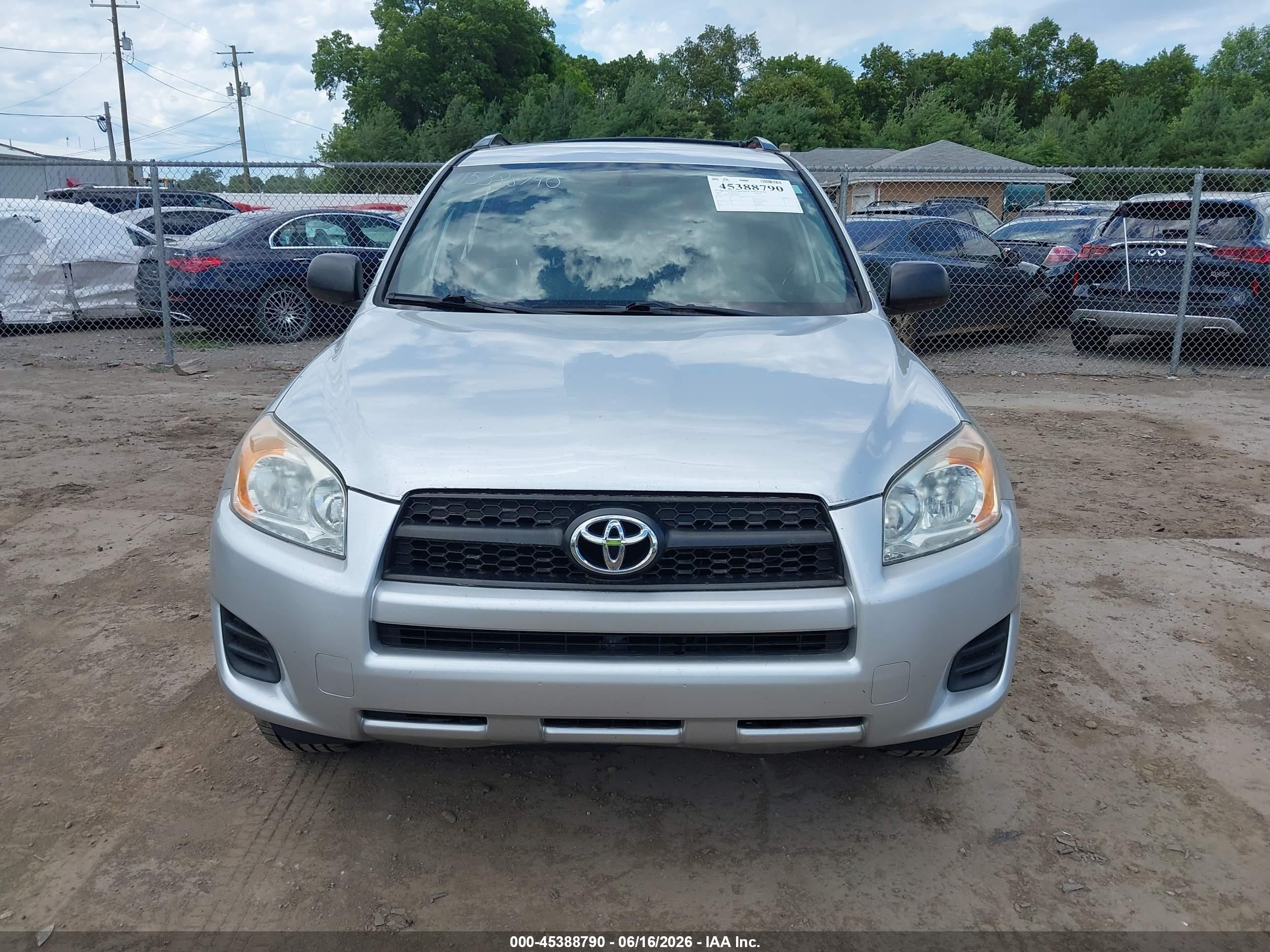 2011 Toyota Rav4   Silver vin: 2T3BF4DV4BW095052