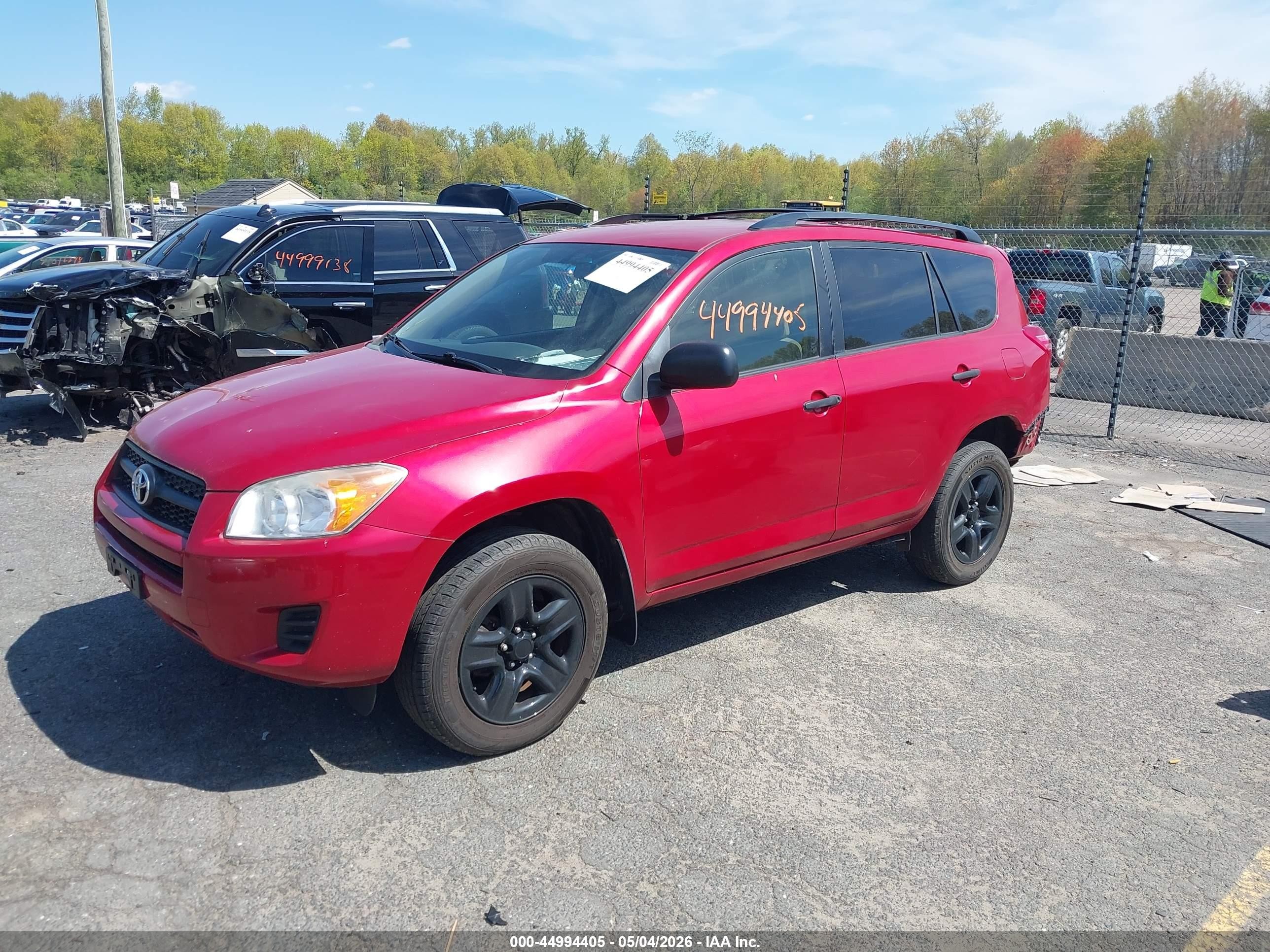 2011 Toyota Rav4   Red vin: 2T3BF4DV4BW097335