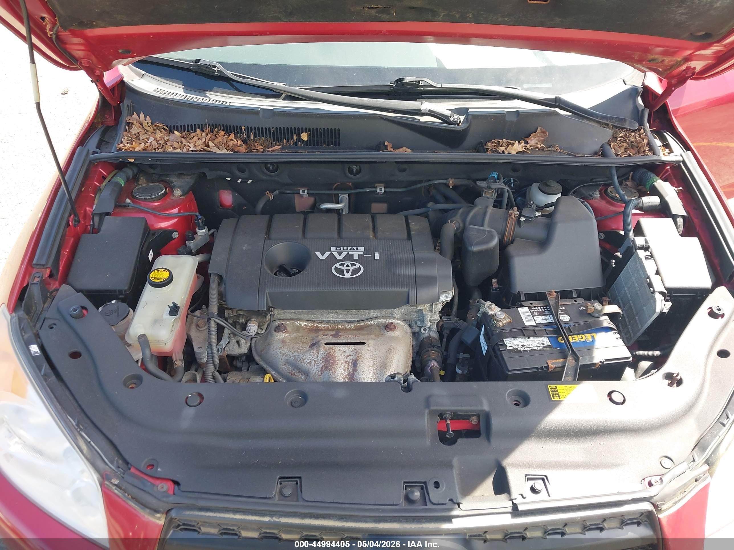 2011 Toyota Rav4   Red vin: 2T3BF4DV4BW097335