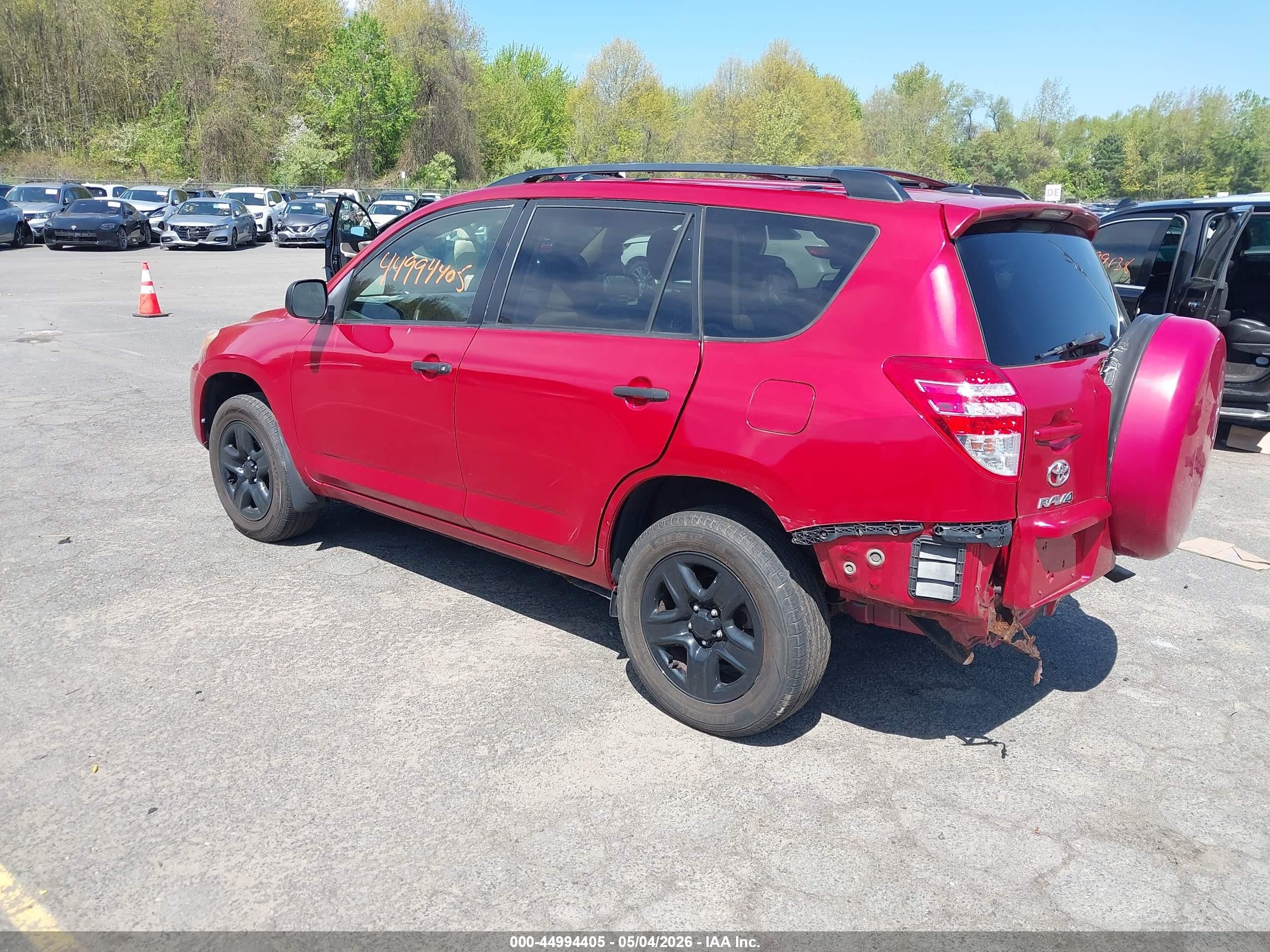 2011 Toyota Rav4   Red vin: 2T3BF4DV4BW097335