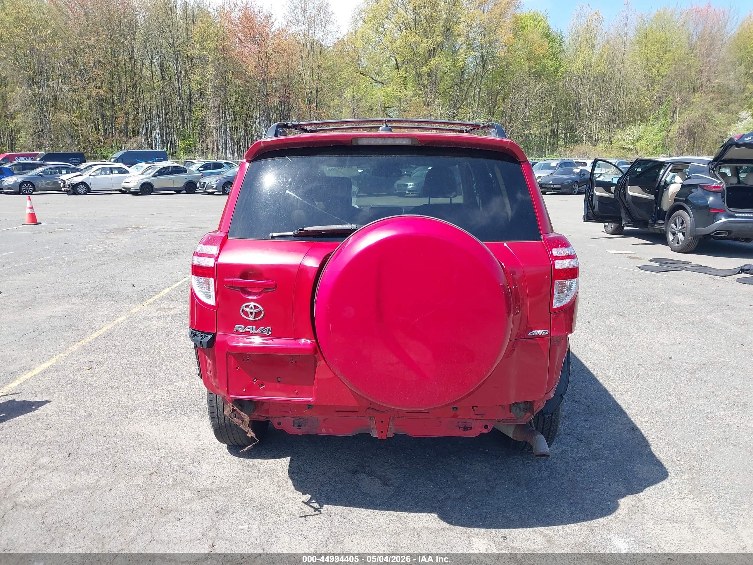 2011 Toyota Rav4   Red vin: 2T3BF4DV4BW097335