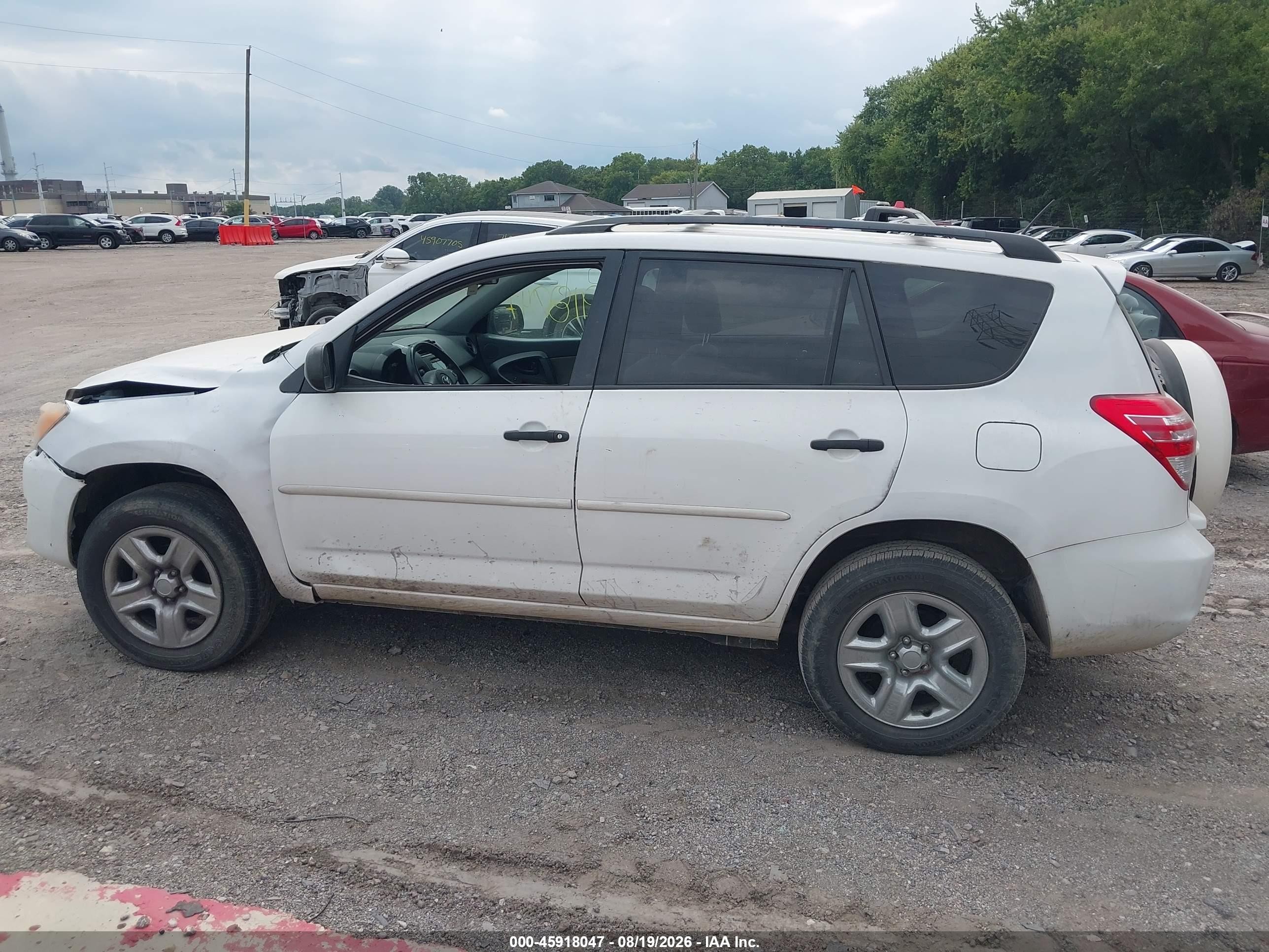 2011 Toyota Rav4   White vin: 2T3BF4DV4BW111976