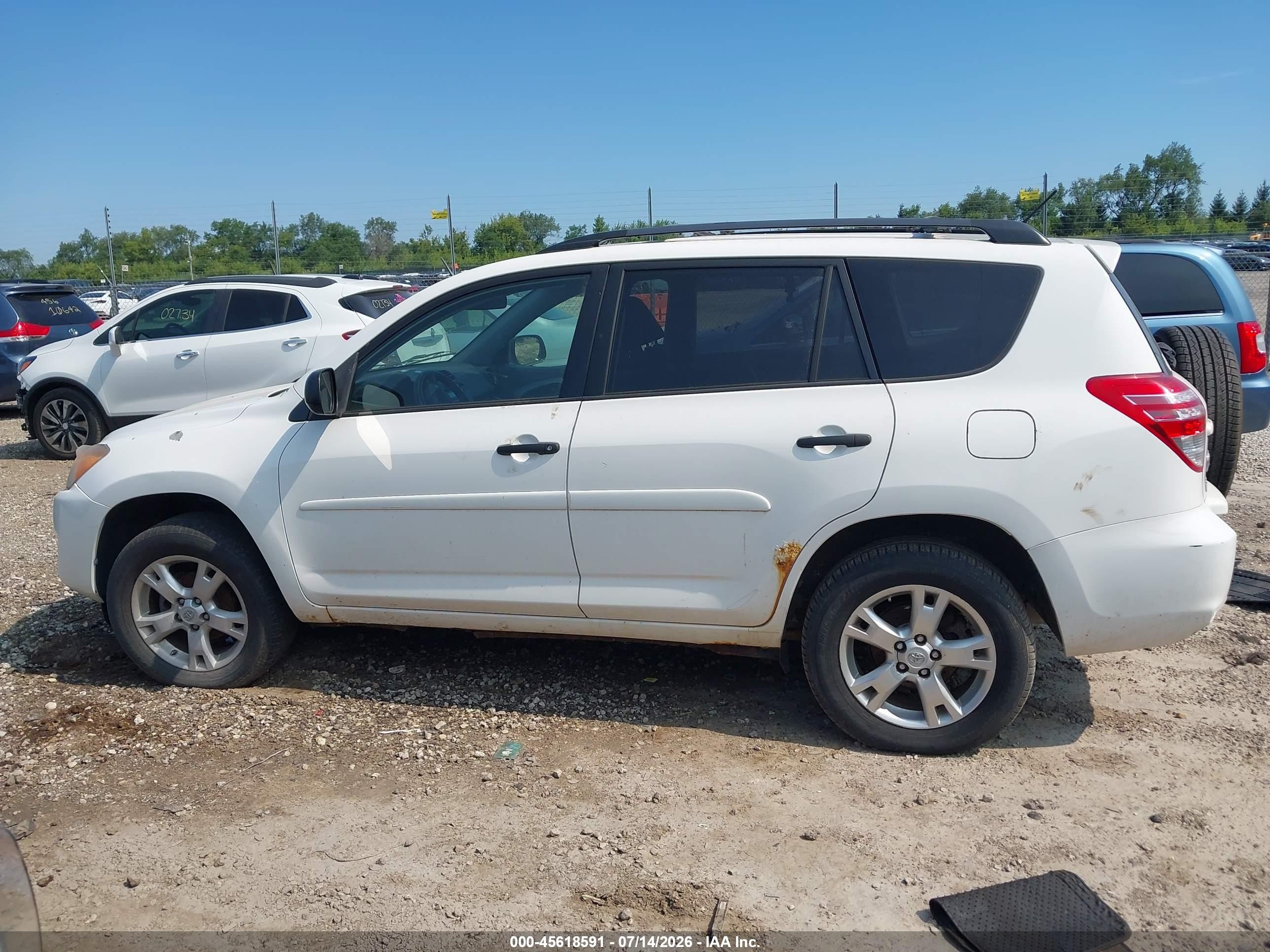 2011 Toyota Rav4   Белый vin: 2T3BF4DV4BW118300