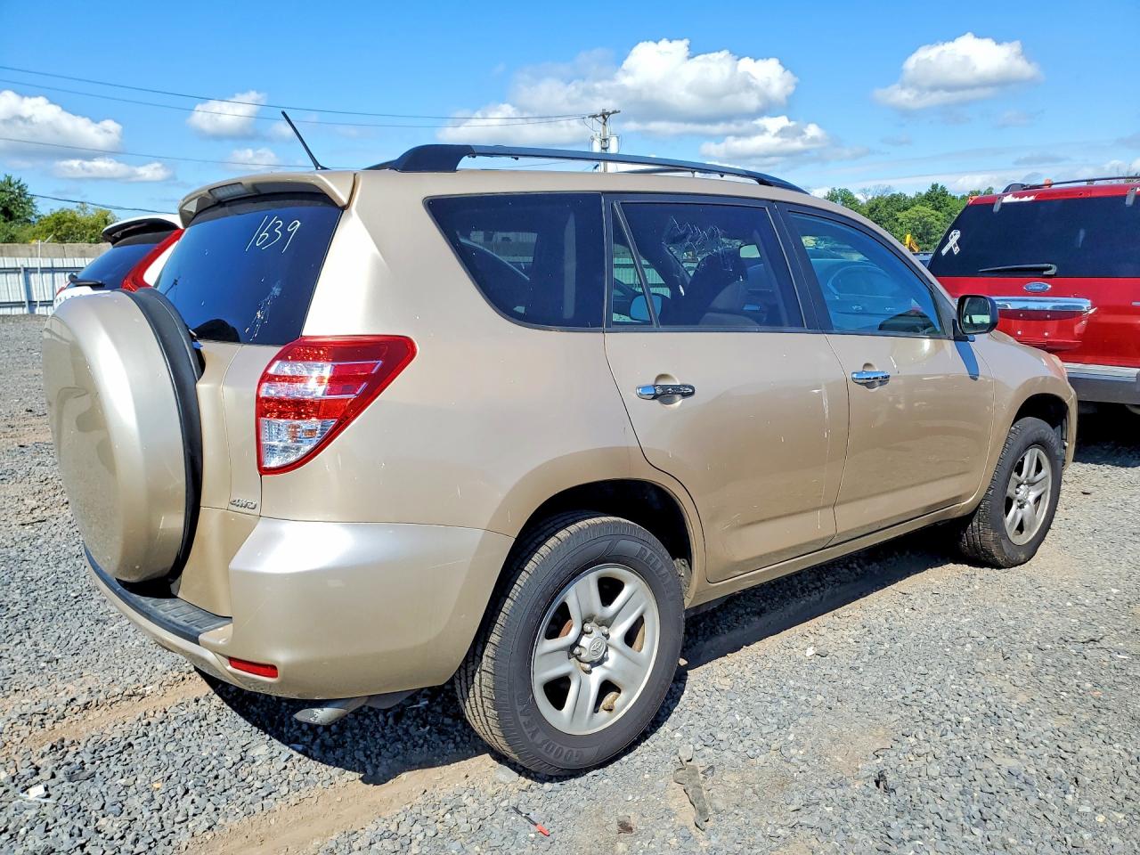 2011 Toyota Rav4 Base Gold vin: 2T3BF4DV4BW127501