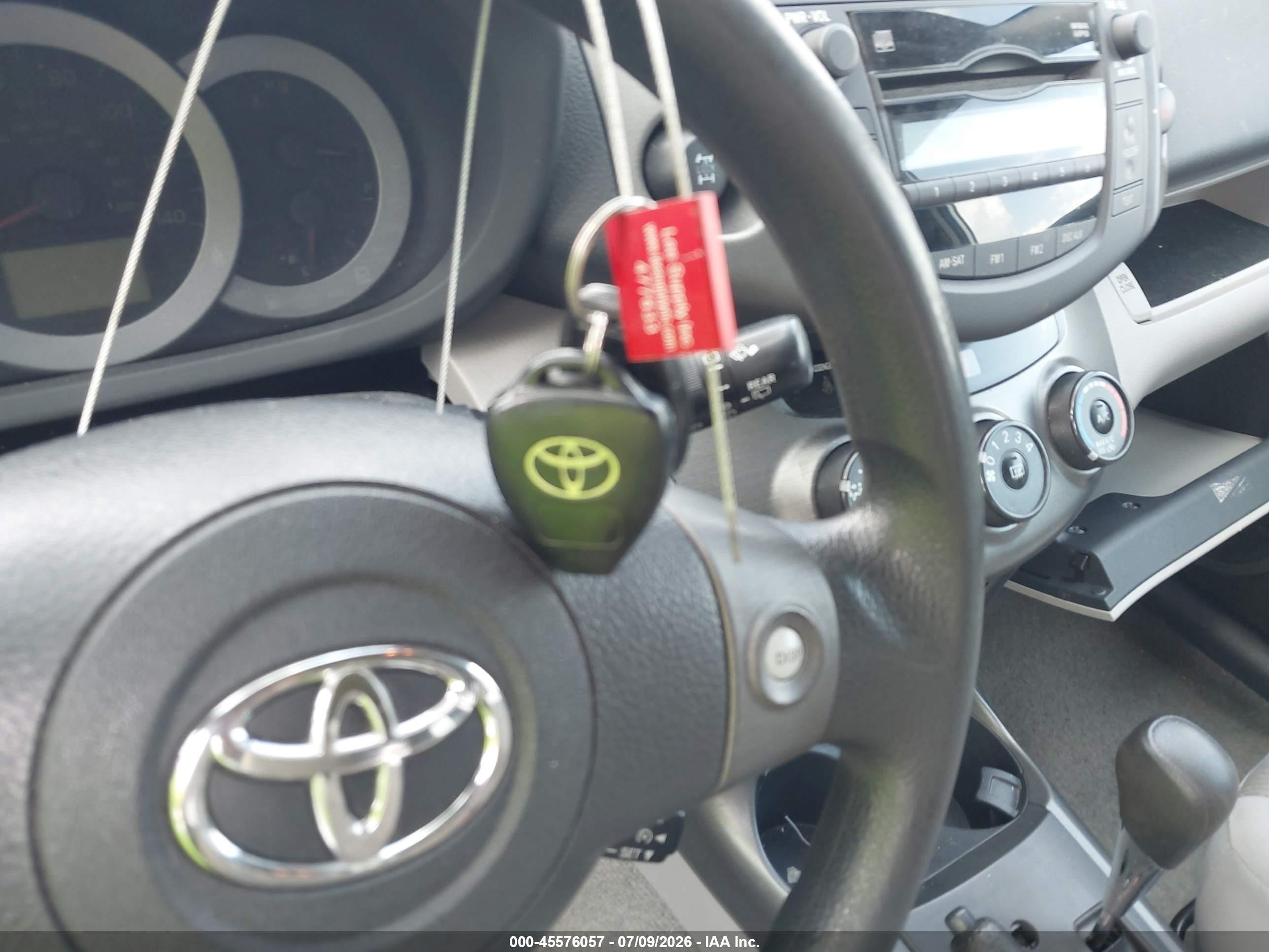 2011 Toyota Rav4   Silver vin: 2T3BF4DV4BW128700