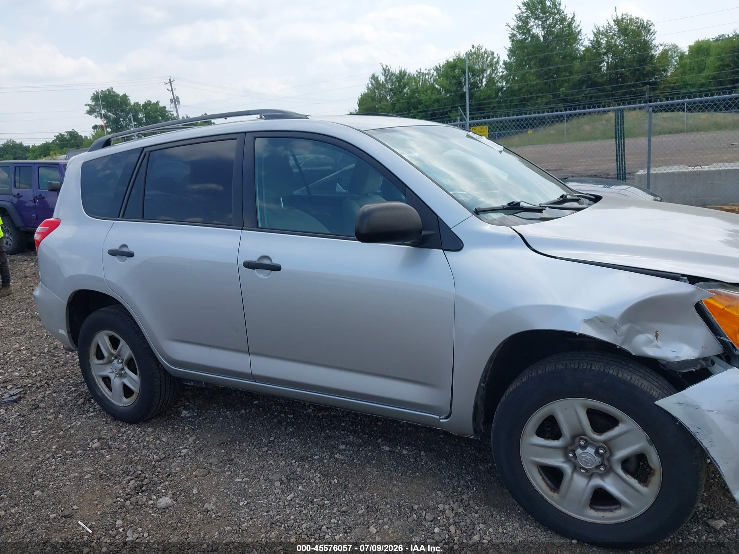 2011 Toyota Rav4   Silver vin: 2T3BF4DV4BW128700