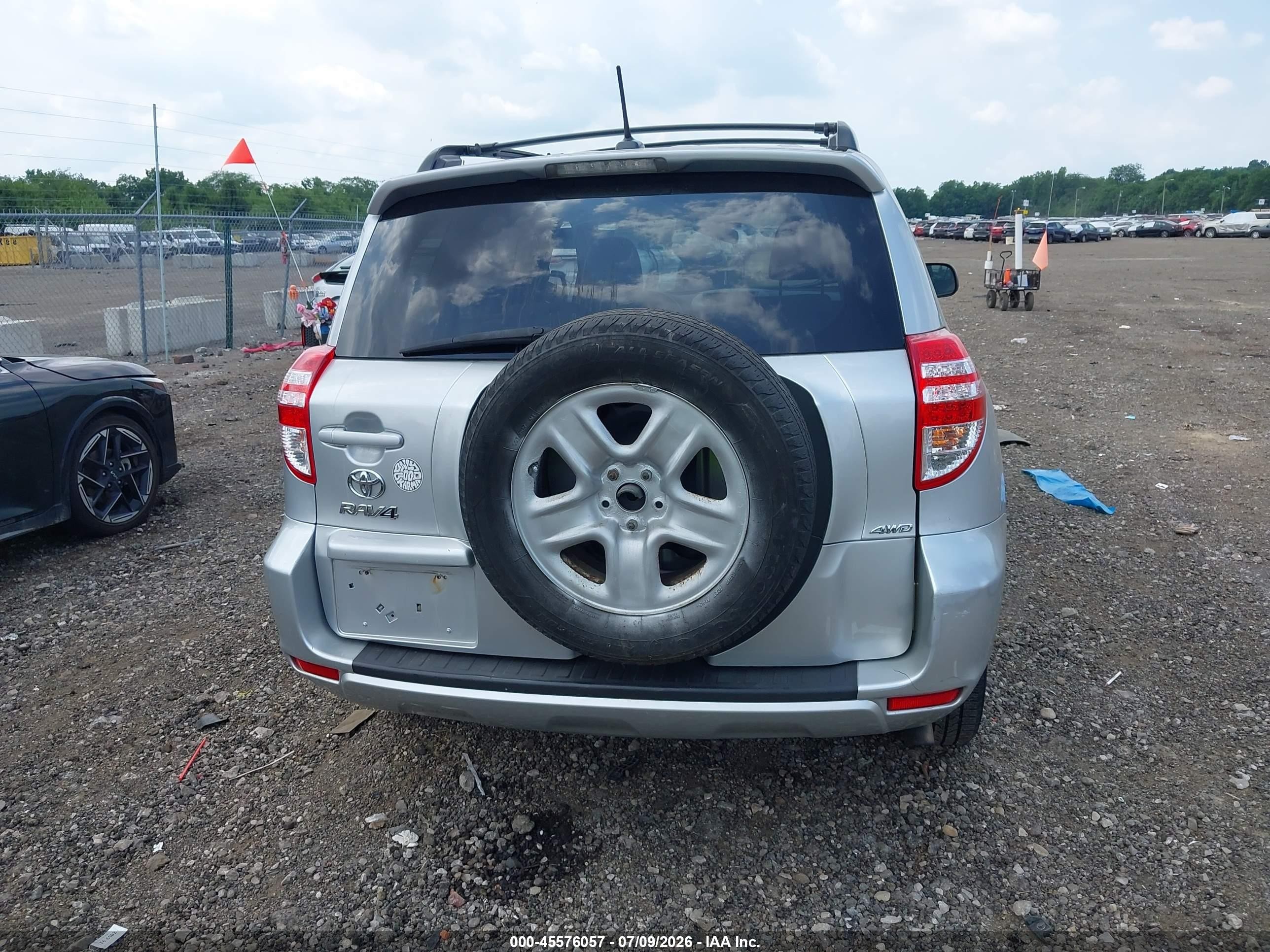 2011 Toyota Rav4   Silver vin: 2T3BF4DV4BW128700