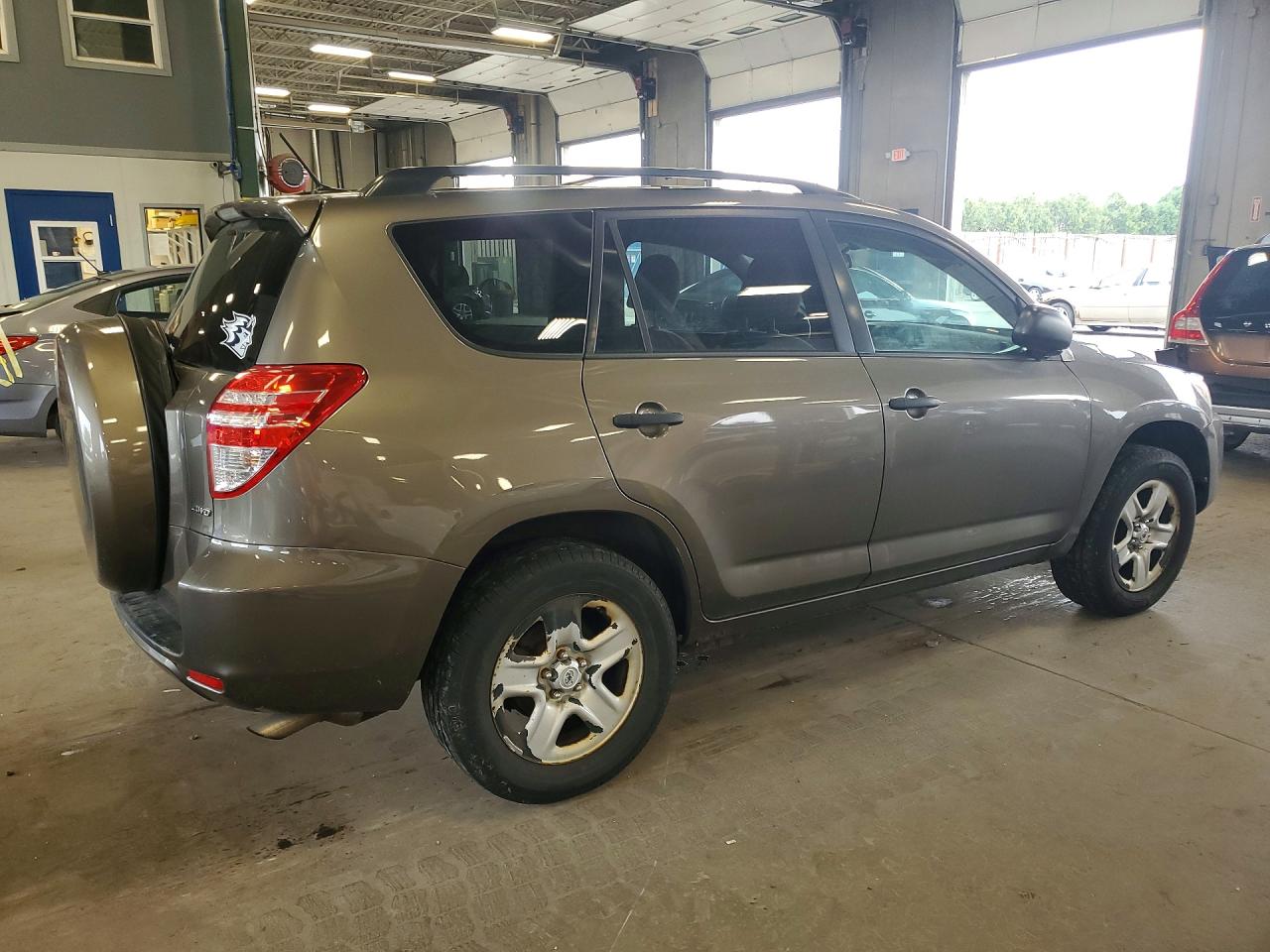 2011 Toyota Rav4 Base Brown vin: 2T3BF4DV4BW140801