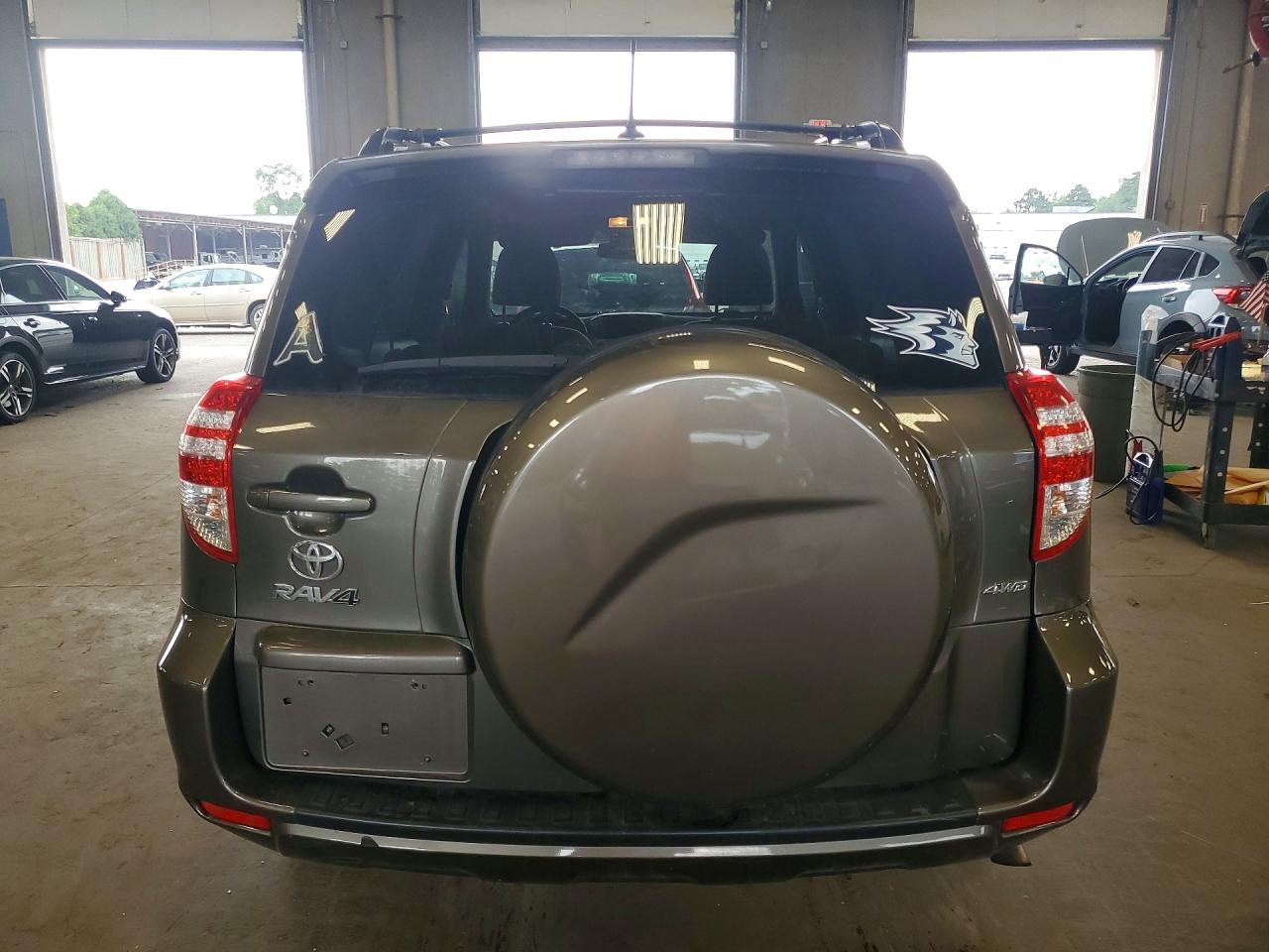 2011 Toyota Rav4 Base Brown vin: 2T3BF4DV4BW140801