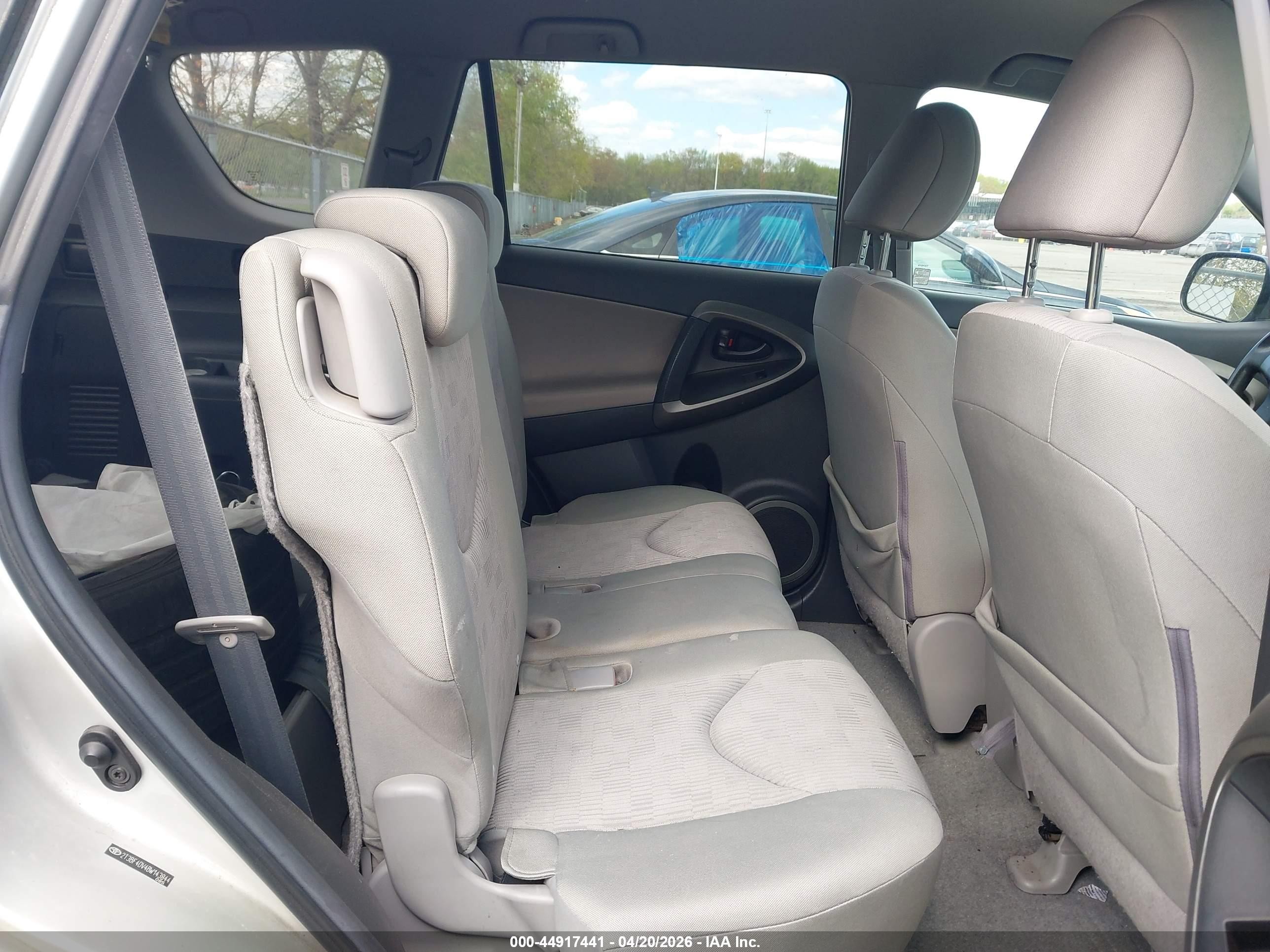 2011 Toyota Rav4 Серебряный vin: 2T3BF4DV4BW143844