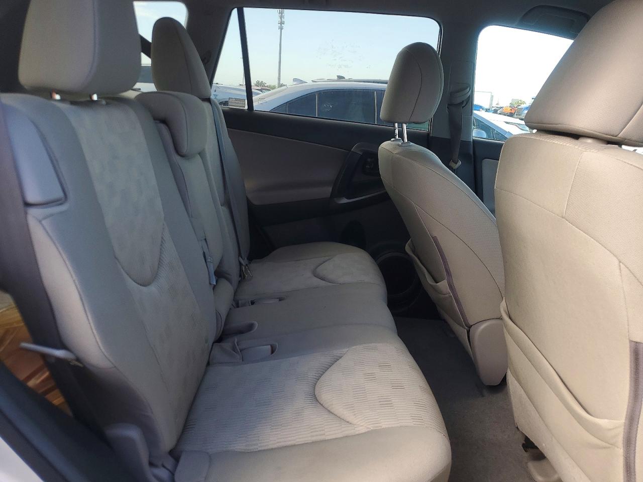 2011 Toyota Rav4 Base Silver vin: 2T3BF4DV4BW149255