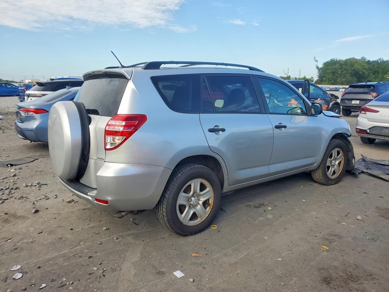 2011 Toyota Rav4 Base Silver vin: 2T3BF4DV4BW149255